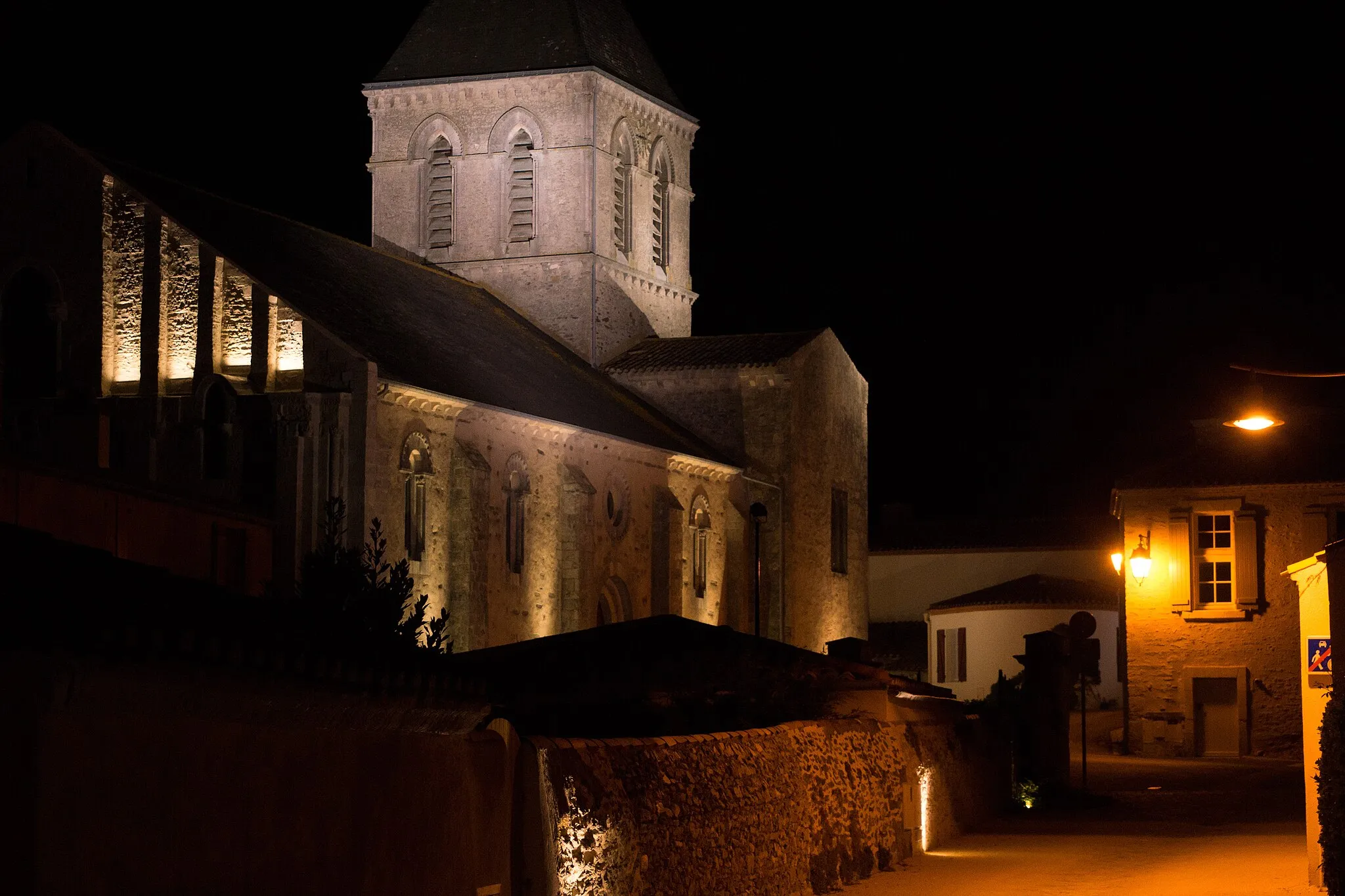 Photo showing: This building is indexed in the base Mérimée, a database of architectural heritage maintained by the French Ministry of Culture, under the reference PA00110013 .