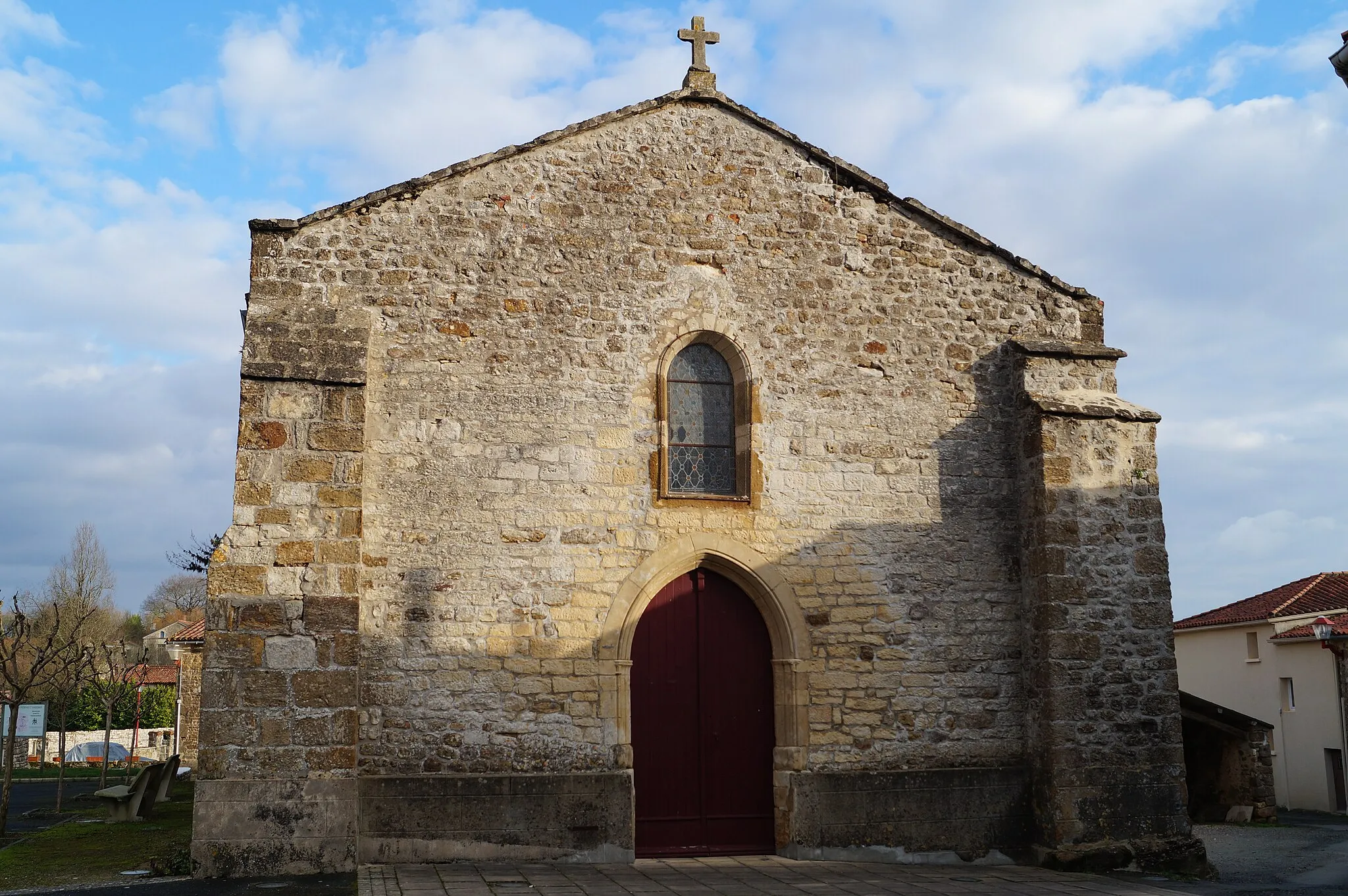 Photo showing: L’église Sainte-Radégonde de Sainte-Radégonde-la-Vineuse.