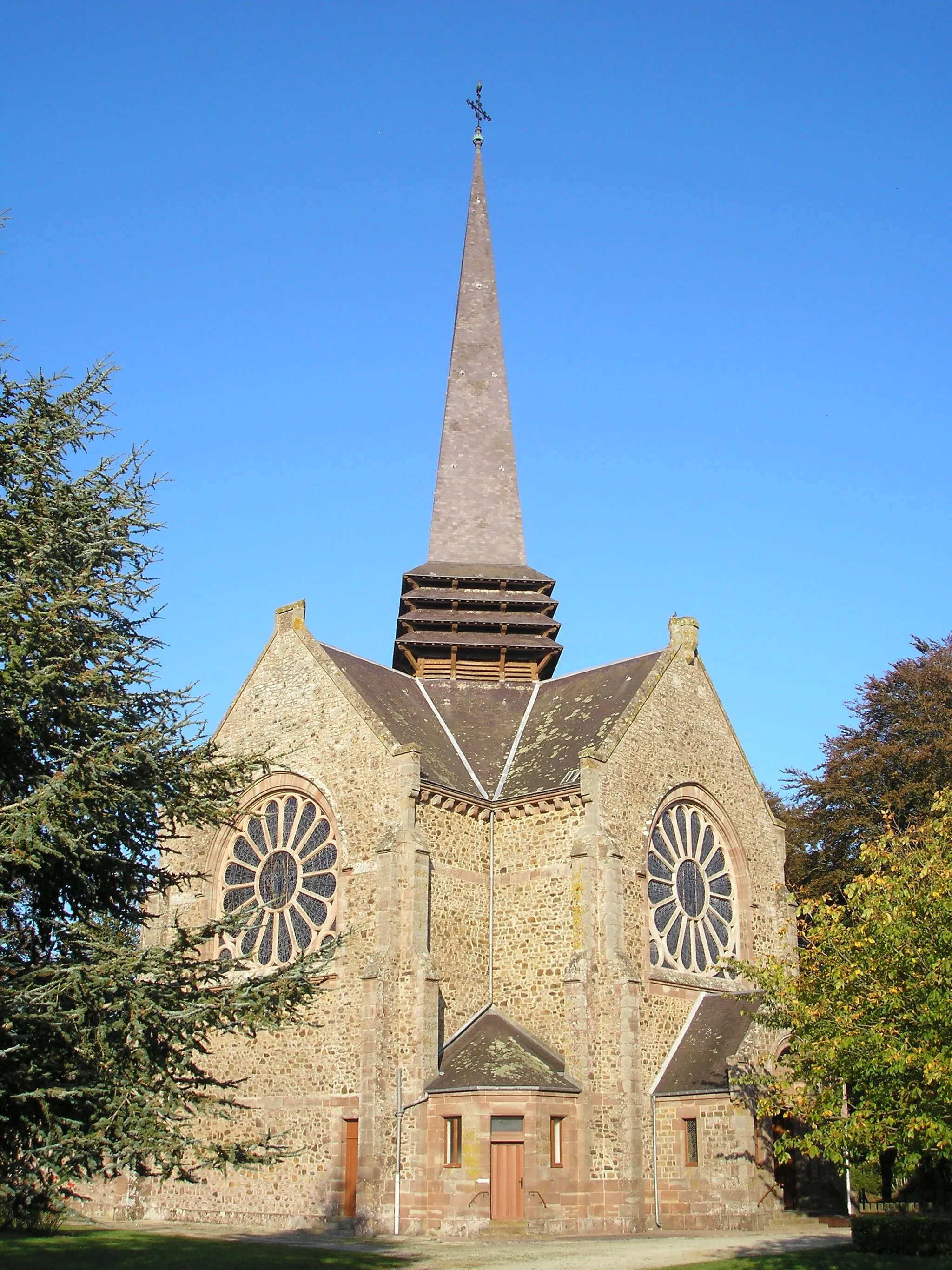 Photo showing: Passais (Normandie, France). Grande chapelle Notre-Dame de l'Oratoire.