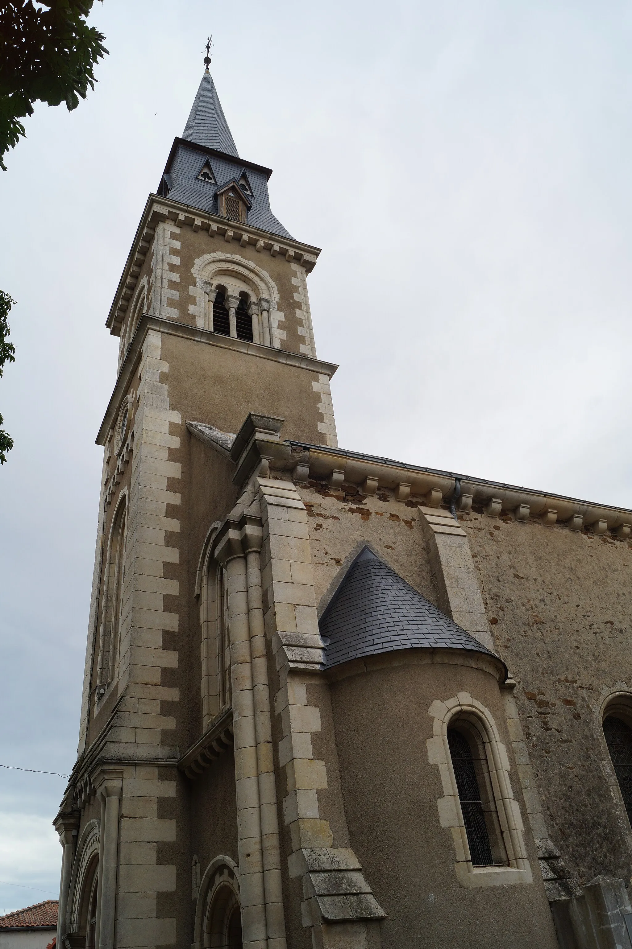 Photo showing: L’église Saint-Florent, à Saint-Florent-des-Bois.