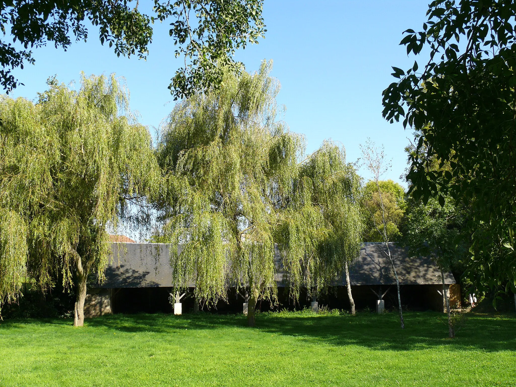 Photo showing: cadre naturel lavoir 2