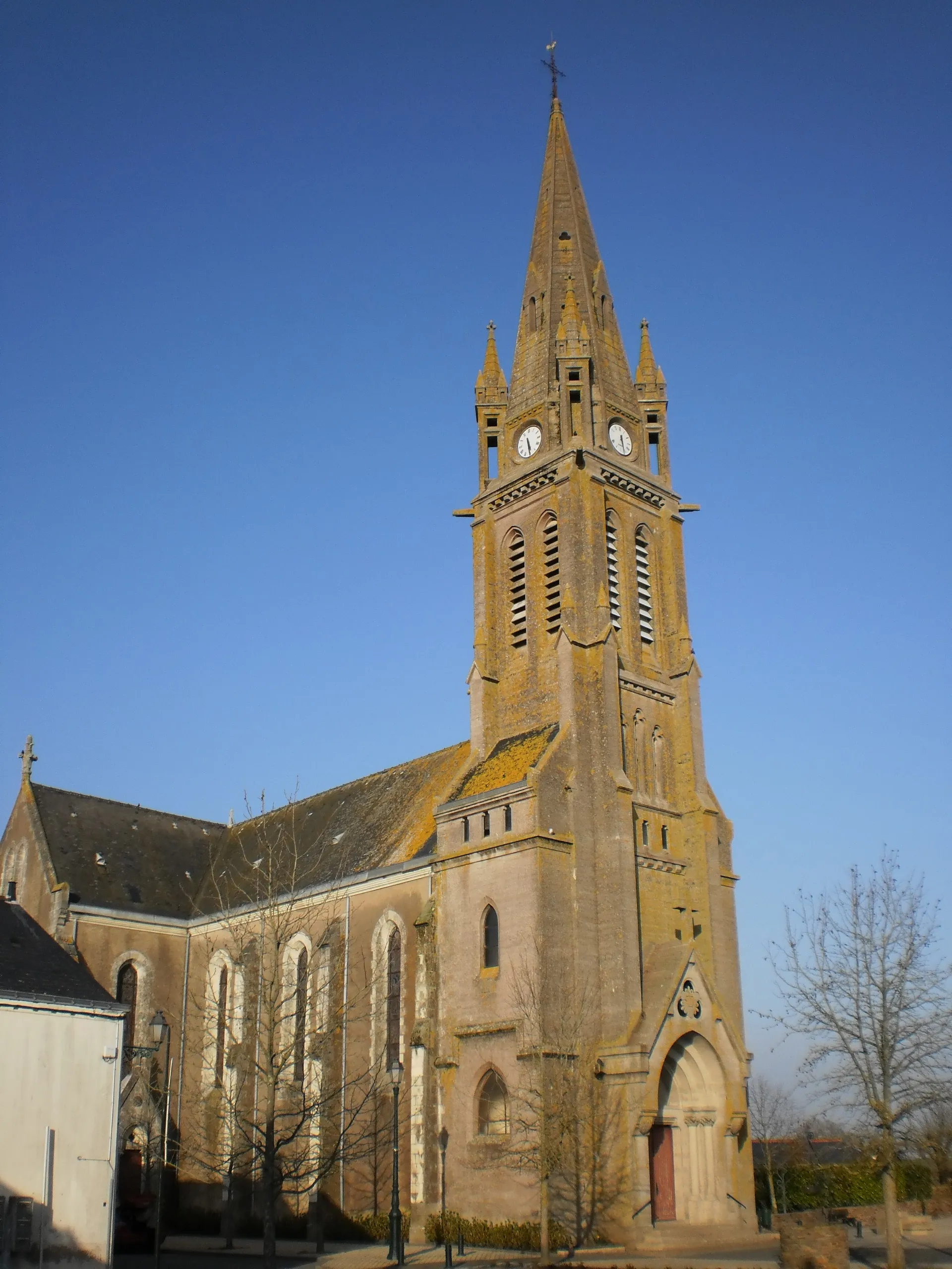 Photo showing: Trans-sur-Erdre (Loire-Atlantique, France) - église