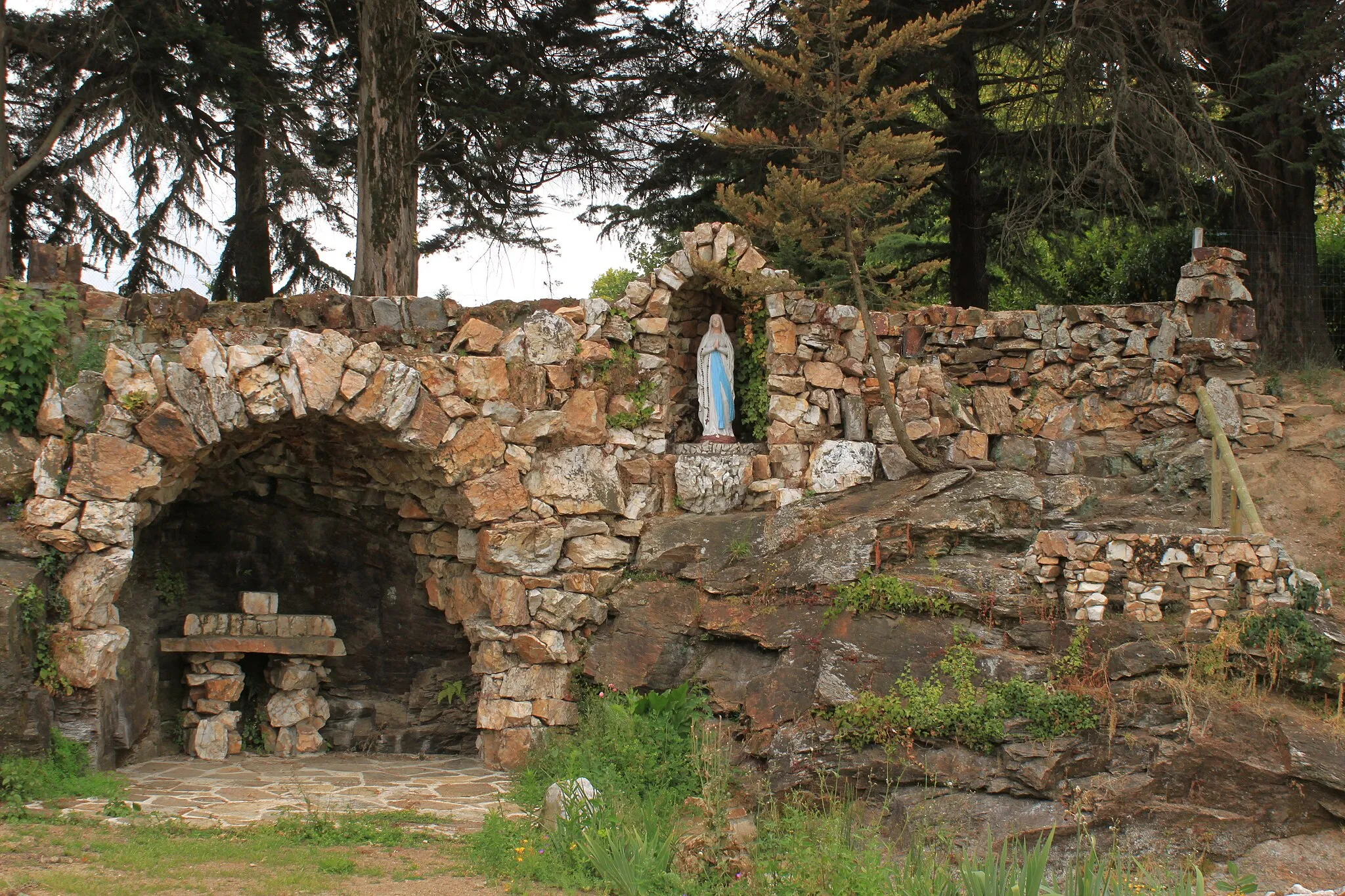 Photo showing: Réplique de grotte, Fr-44-Rouans.