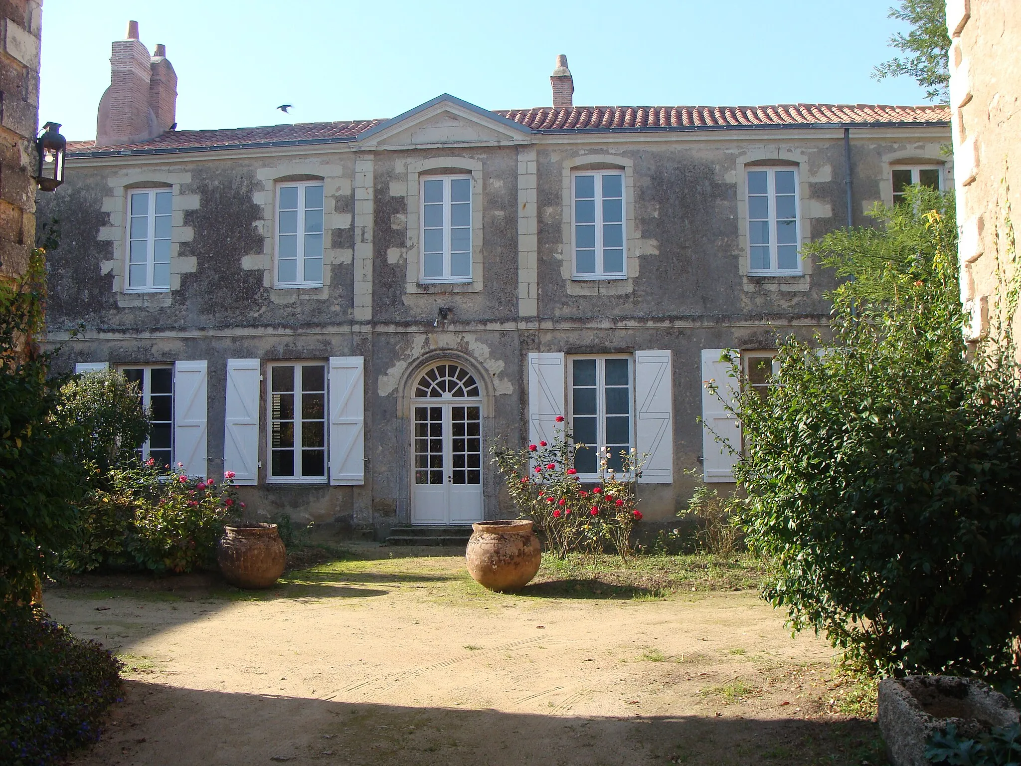 Photo showing: This building is inscrit au titre des monuments historiques de la France. It is indexed in the base Mérimée, a database of architectural heritage maintained by the French Ministry of Culture, under the reference PA00108852 .