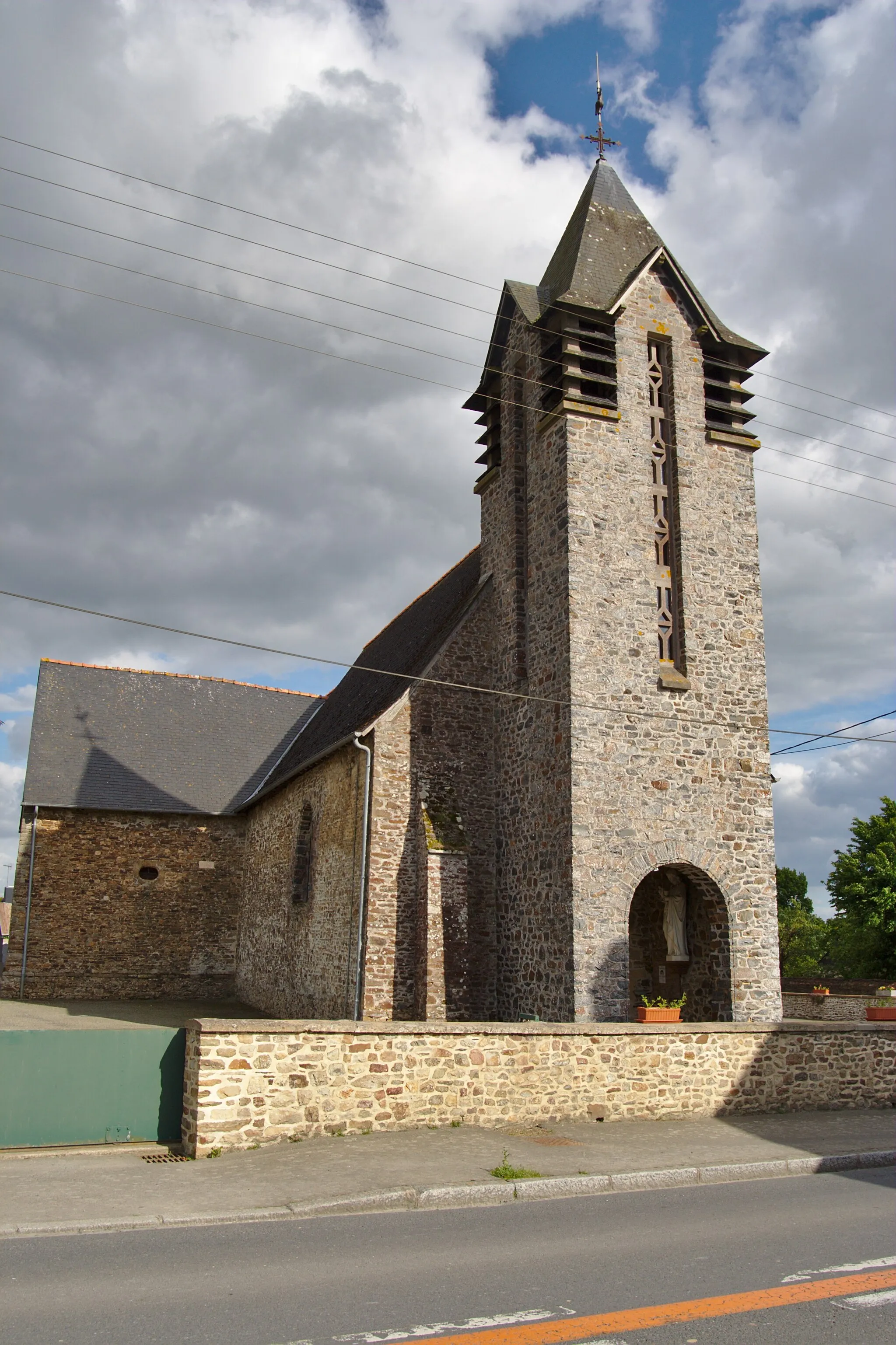 Photo showing: Église Saint-Martin de Forges-la-Forêt.