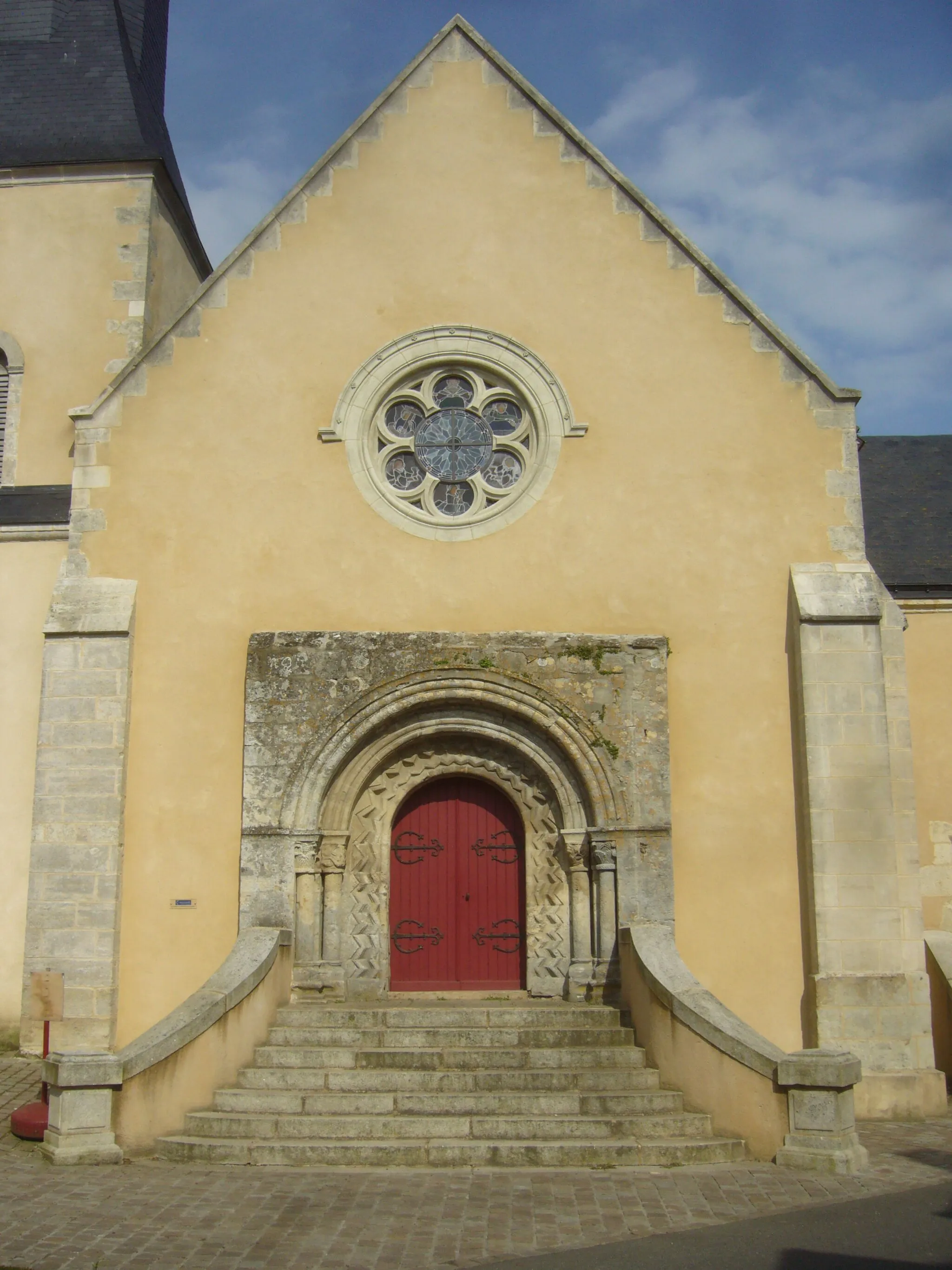 Photo showing: This building is indexed in the base Mérimée, a database of architectural heritage maintained by the French Ministry of Culture, under the reference PA00109704 .