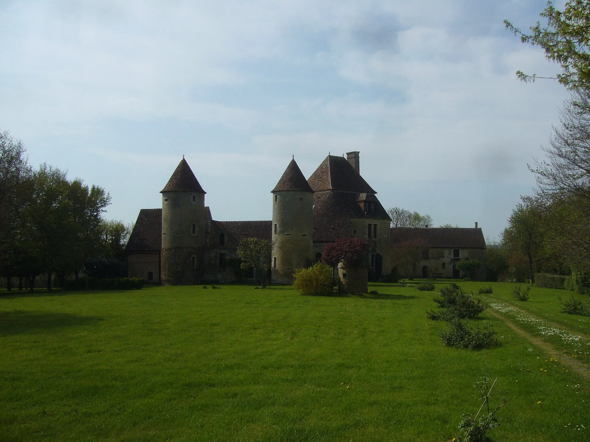 Photo showing: This building is inscrit au titre des monuments historiques de la France. It is indexed in the base Mérimée, a database of architectural heritage maintained by the French Ministry of Culture, under the reference PA00110922 .