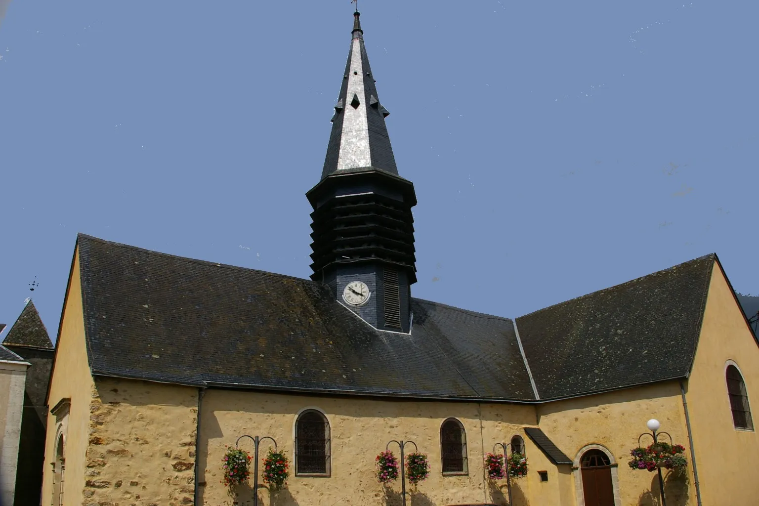 Photo showing: Eglise Saint-Pierre et Saint-Paul de Torcé-Viviers-en-Charnie (53)
