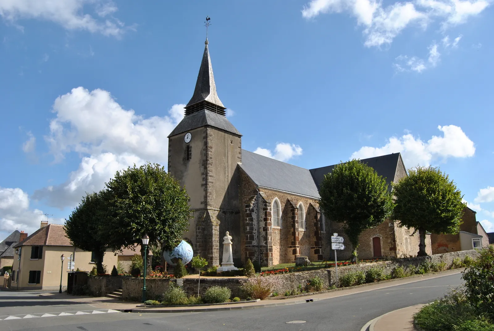 Photo showing: Eglise de Neuvillalais (France, Pays de la Loire)