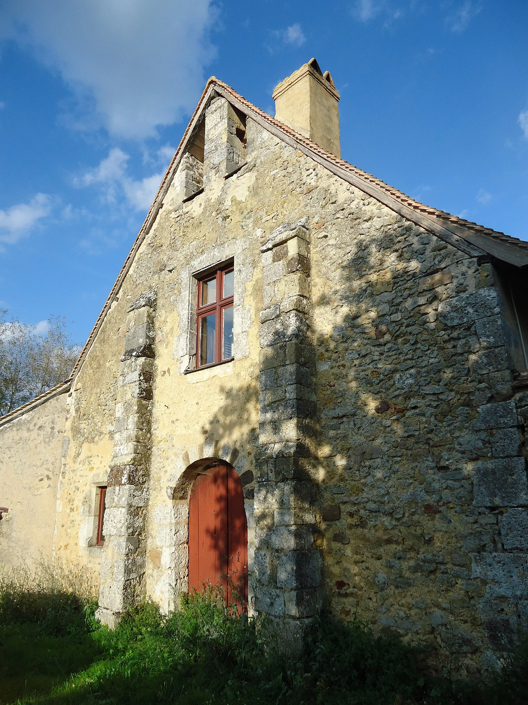 Photo showing: Eglise (ancienne) Saint-Denis - Prieuré (ancien) de Château-Sénéchal - Clermont-Créans - Sarthe (72)