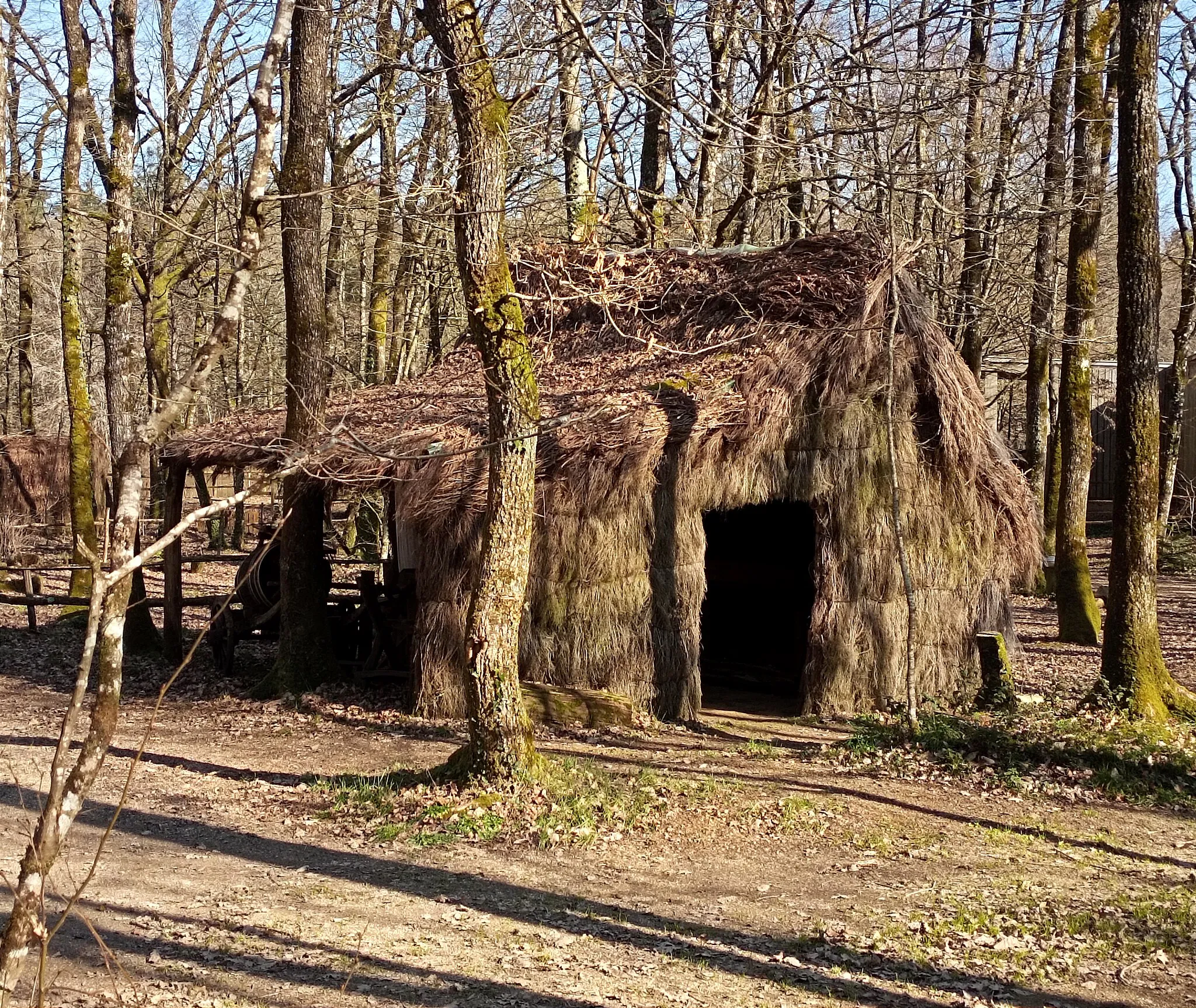 Photo showing: Cabane du Refuge de Grasla (reconstitution). 2013.