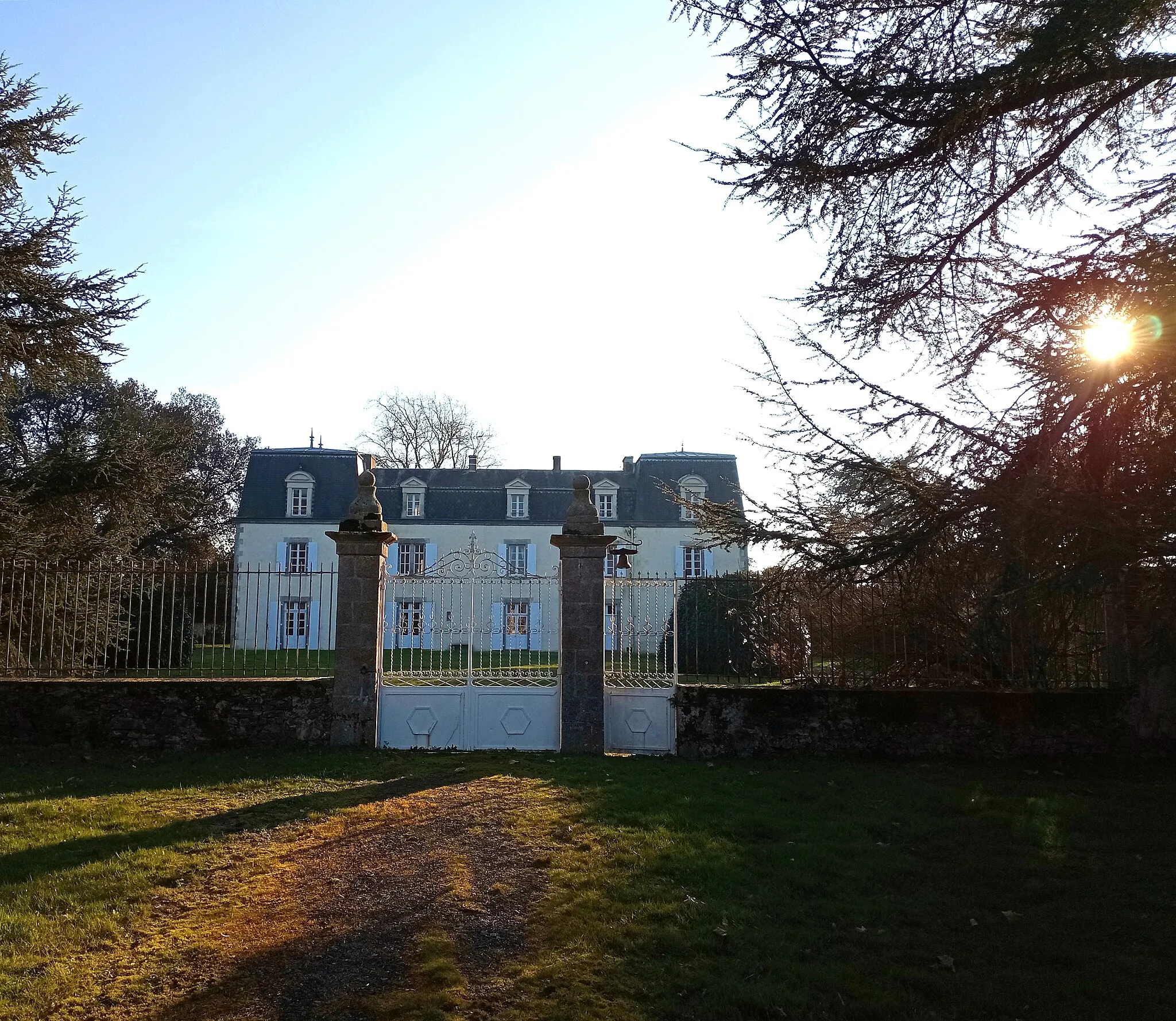 Photo showing: Château La Thébline. 2013. Les Brouzils.
