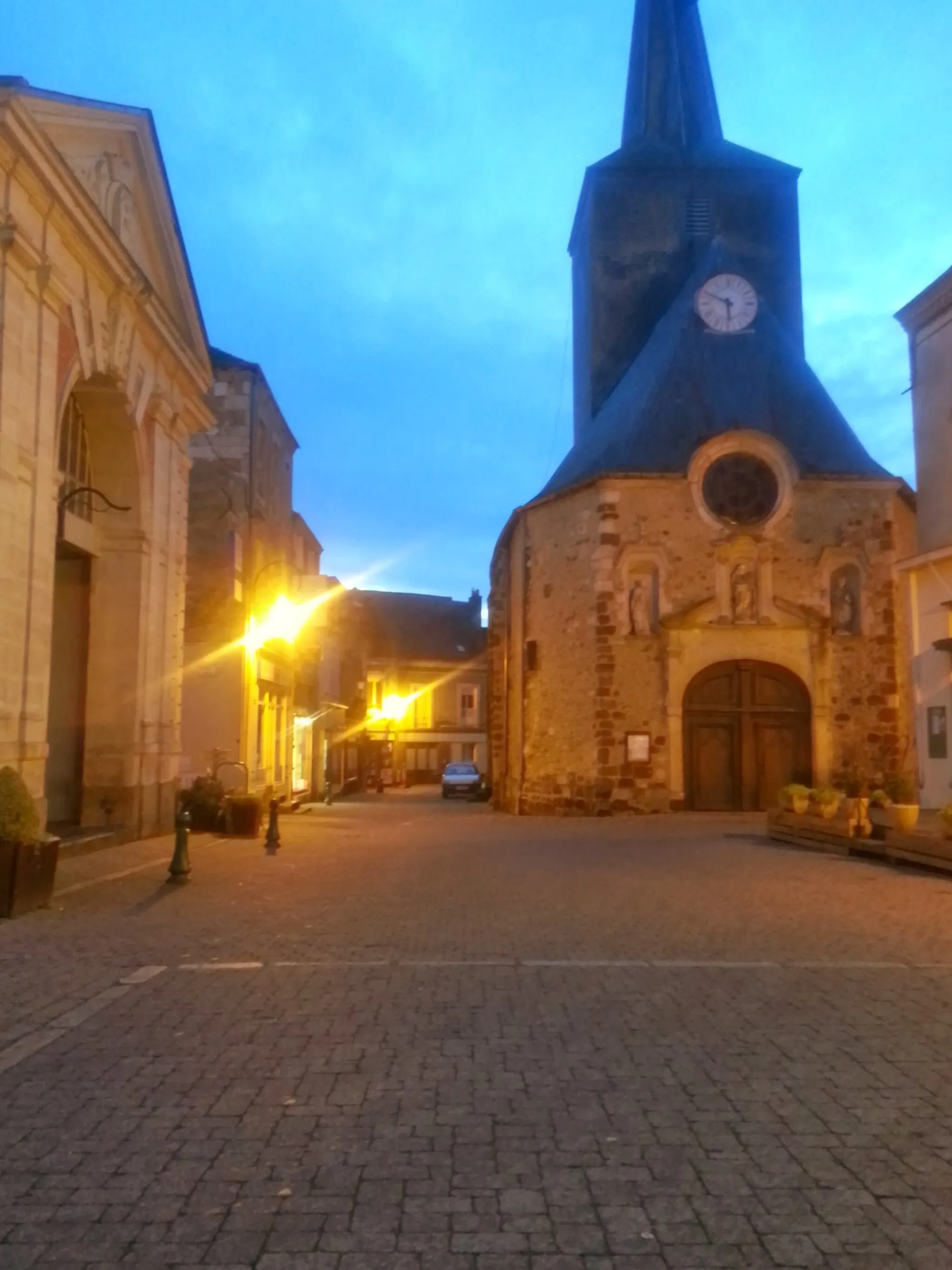 Photo showing: Beaumont sur Sarthe