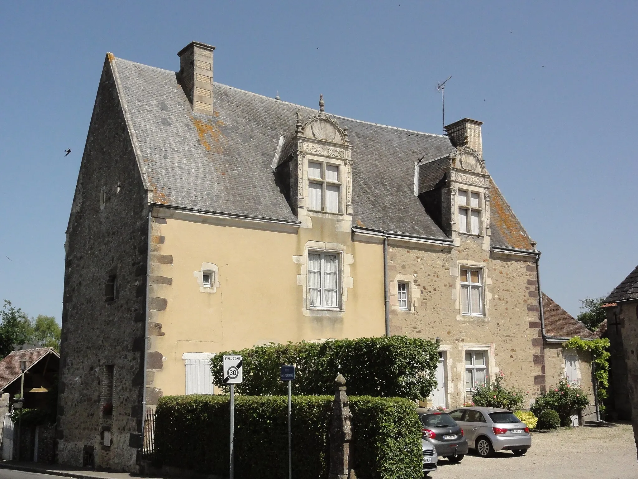 Photo showing: Sougé-le-Ganelon (Sarthe) maison renaissance