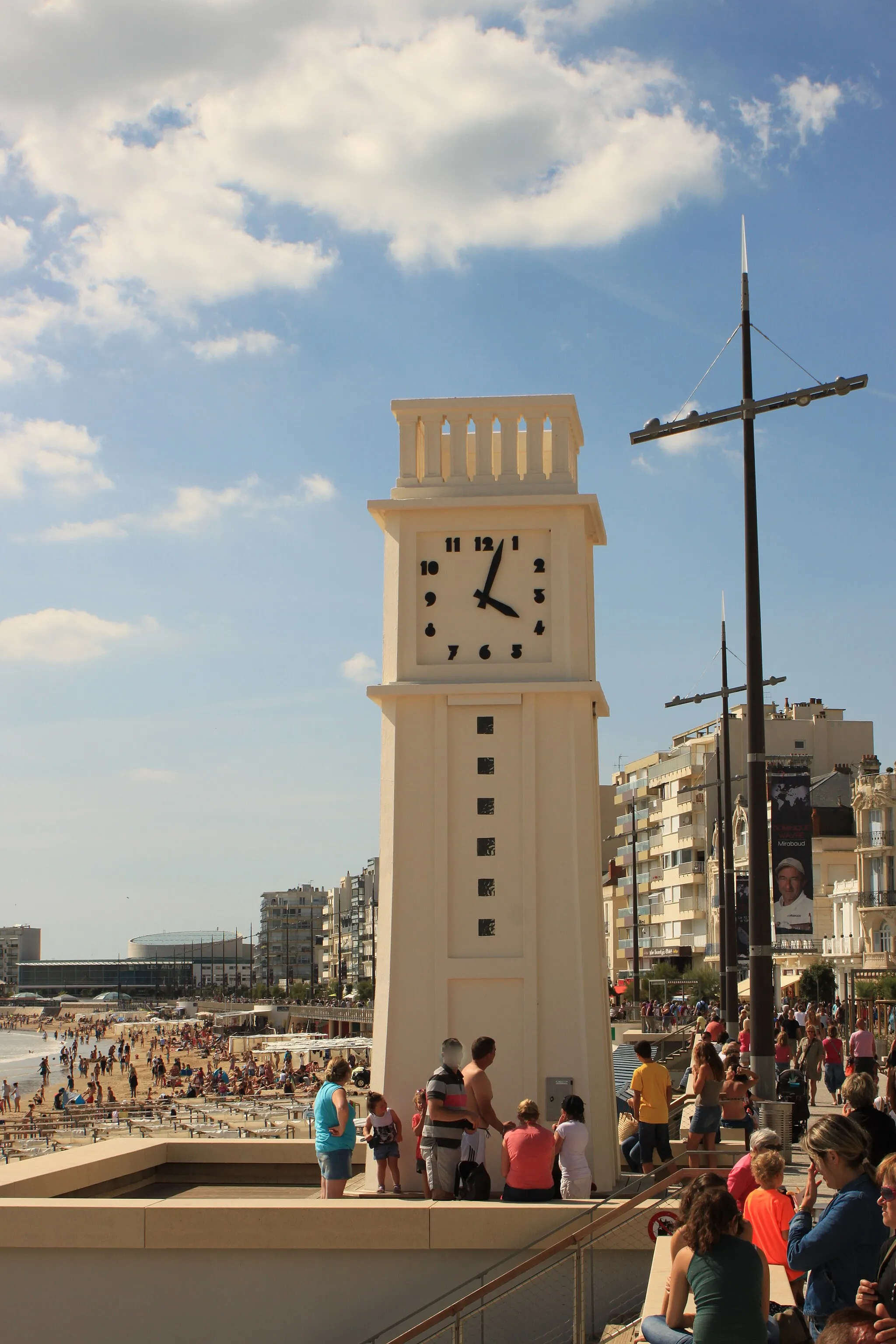 Photo showing: La pendule, remblais, promenade Clémenceau, Fr-85-Les Sables-d'Olonne.