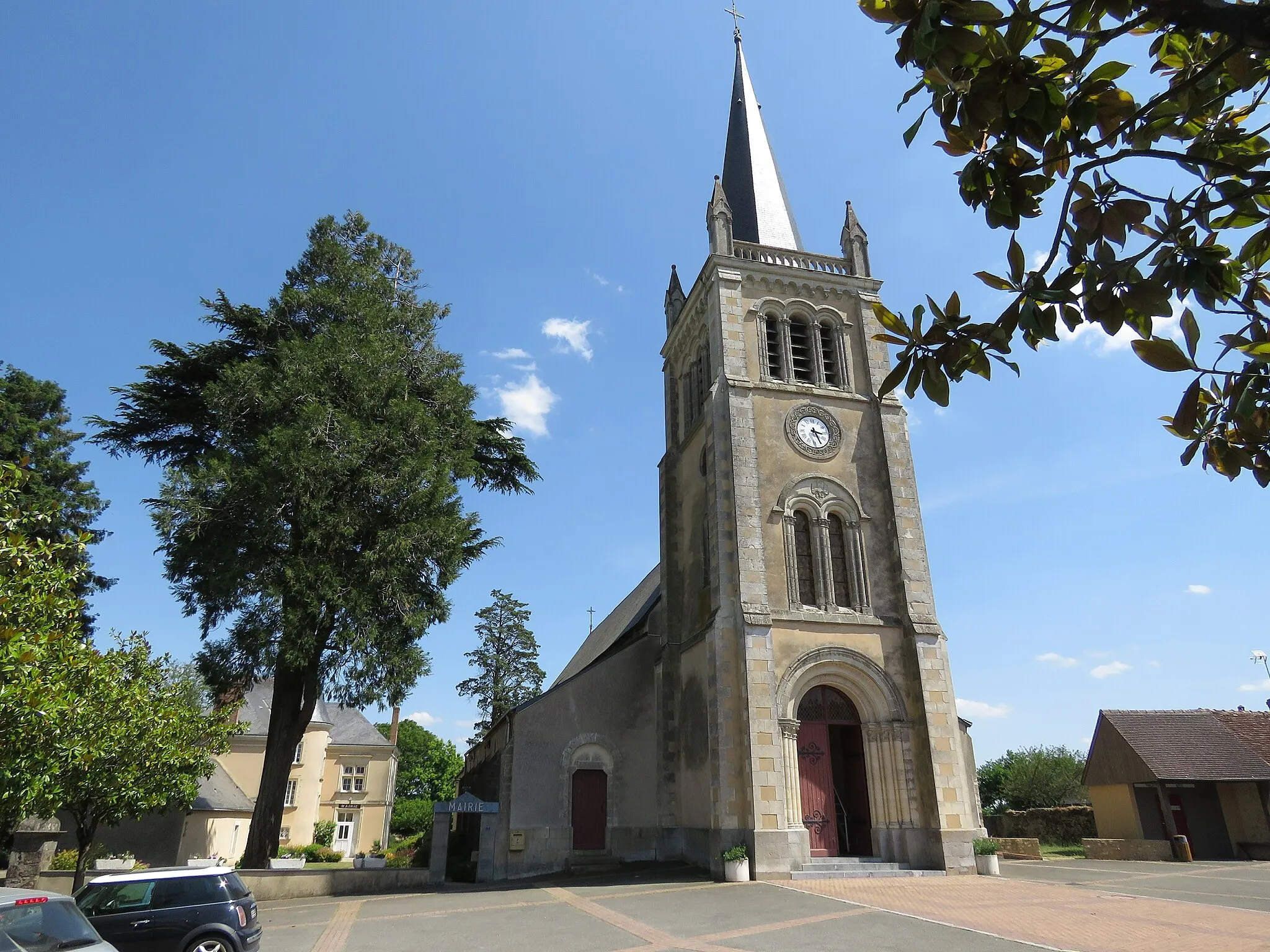 Photo showing: Joué-en-Charnie - Église Saint-Martin