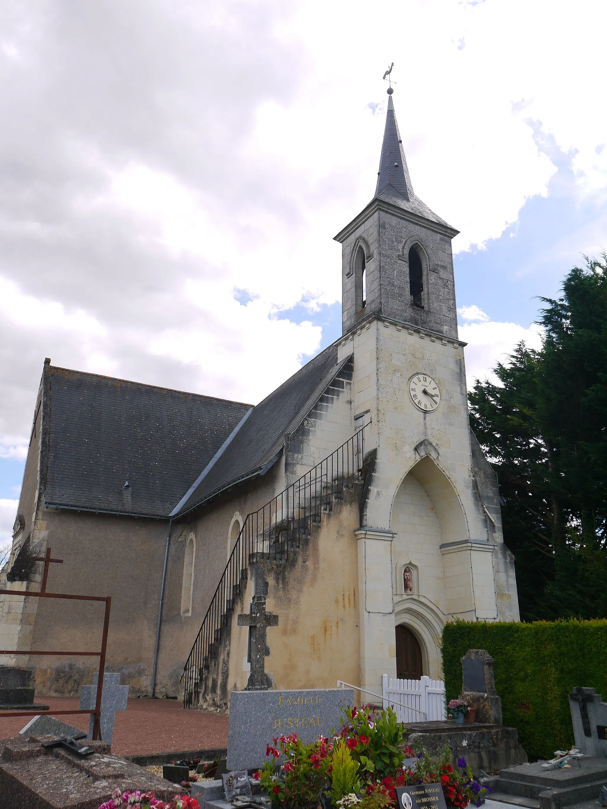 Photo showing: L'église Sainte-Madeleine.