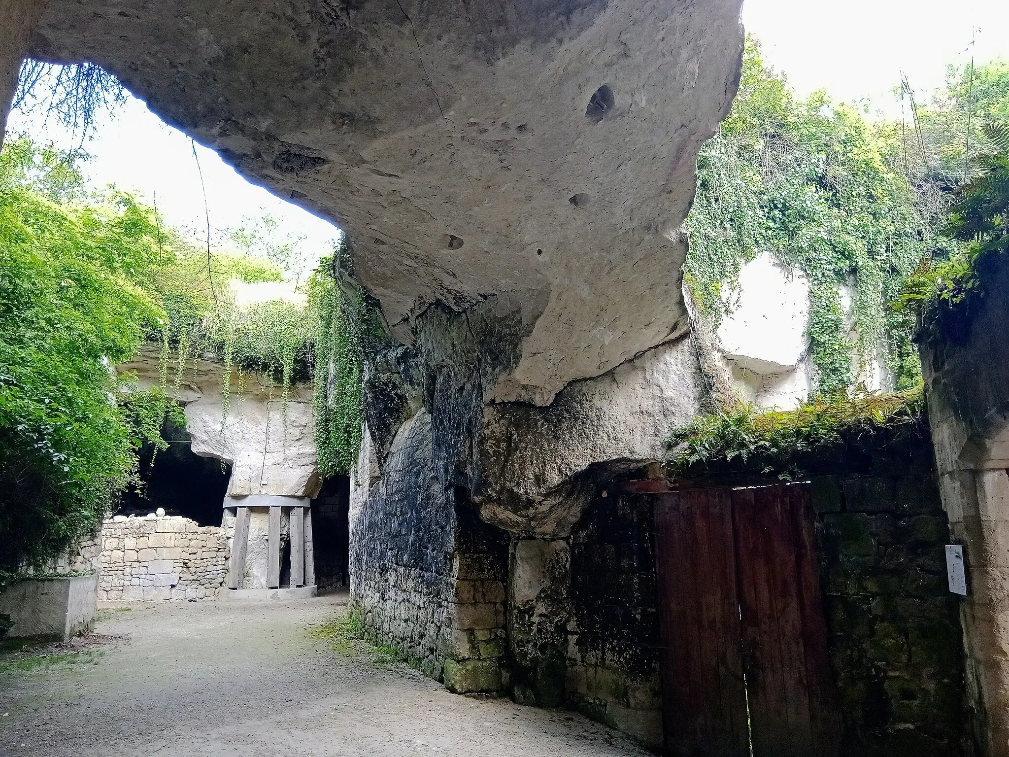 Photo showing: Village troglodytique de Souzay, Souzay-Champigny, Maine-et-Loire, France