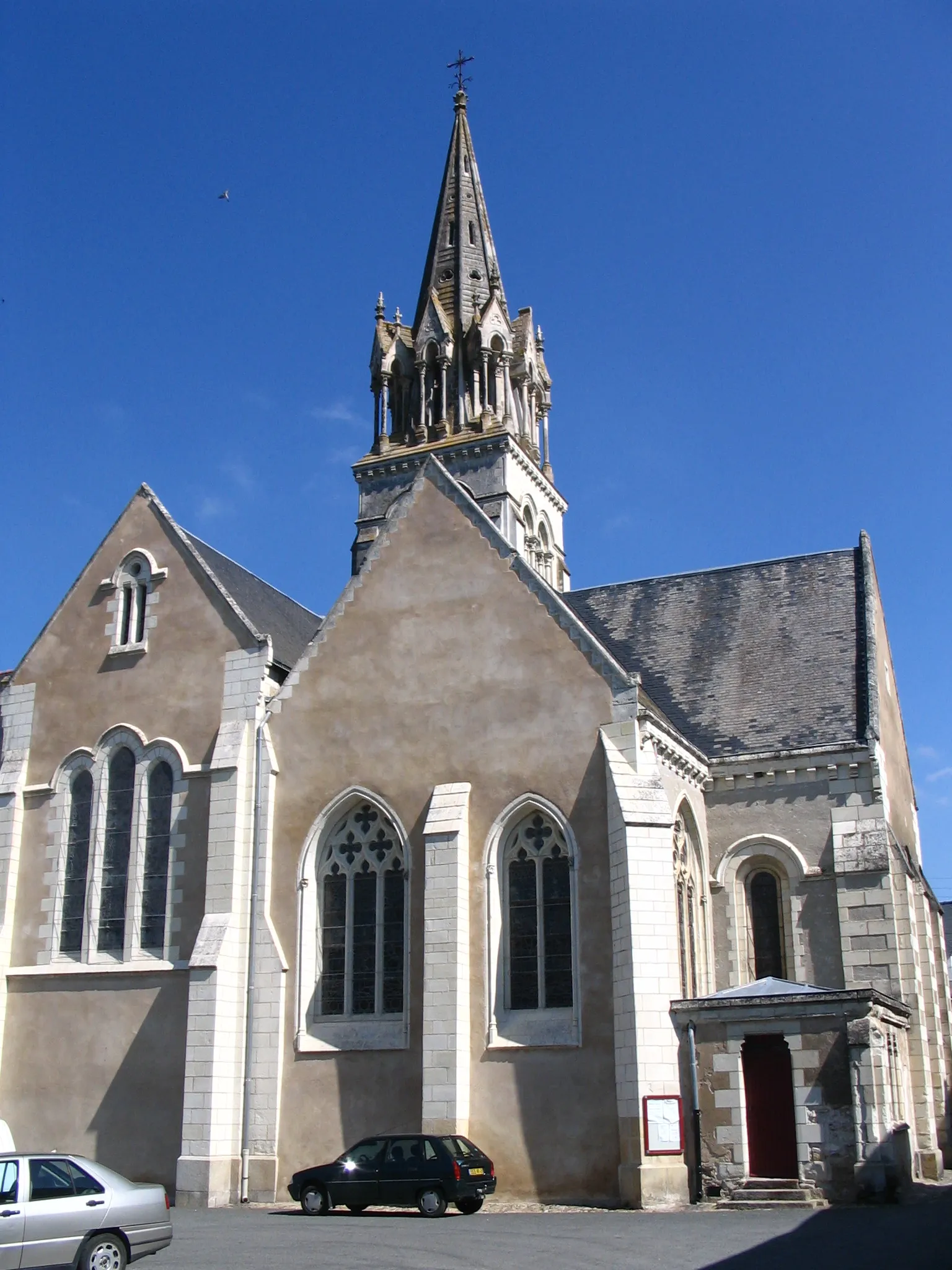 Photo showing: The church of Morannes, Maine-et-Loire, France.