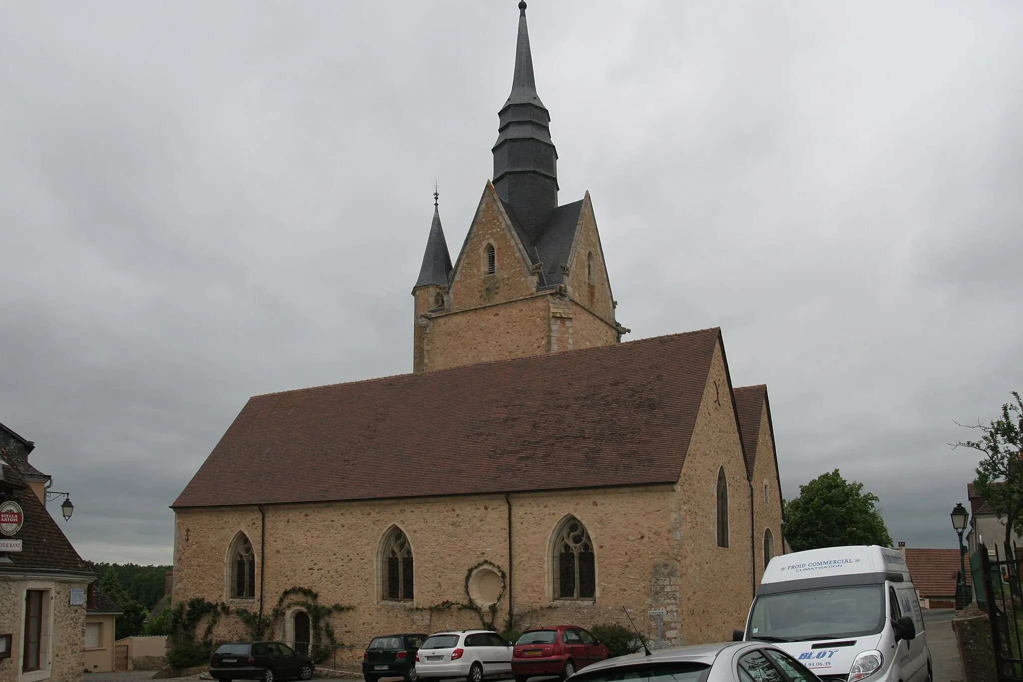 Photo showing: Church of Villaines-la-Gonais.