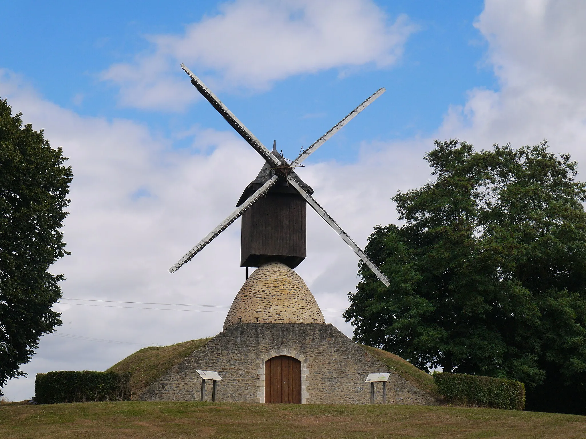 Photo showing: Grez-en-Bouère Moulin cavier de la Guénaudière