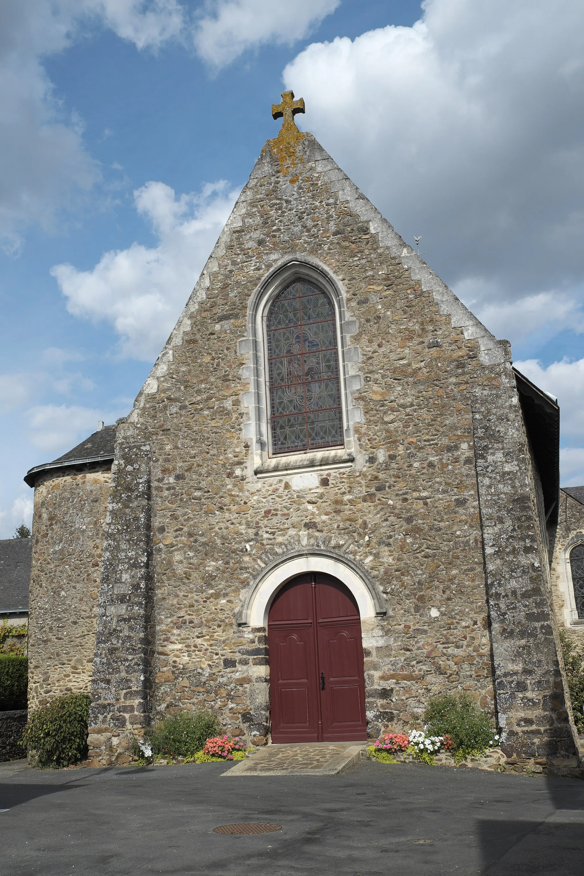 Photo showing: Kirche Sainte-Opportune in Gennes-sur-Glaize im Département Mayenne (Pays de la Loire/Frankreich)