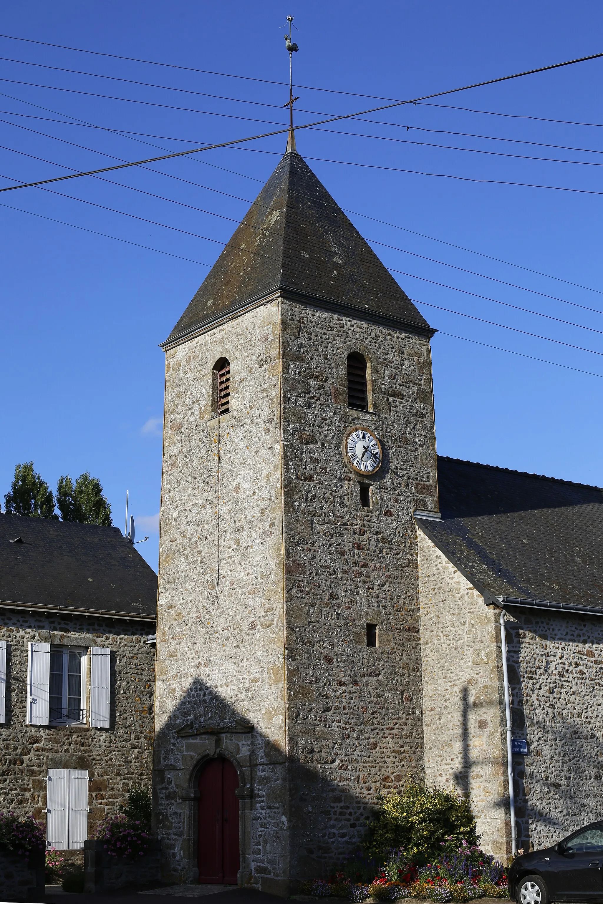 Photo showing: Église Saint-Pierre-et-Saint-Paul d'Izé.