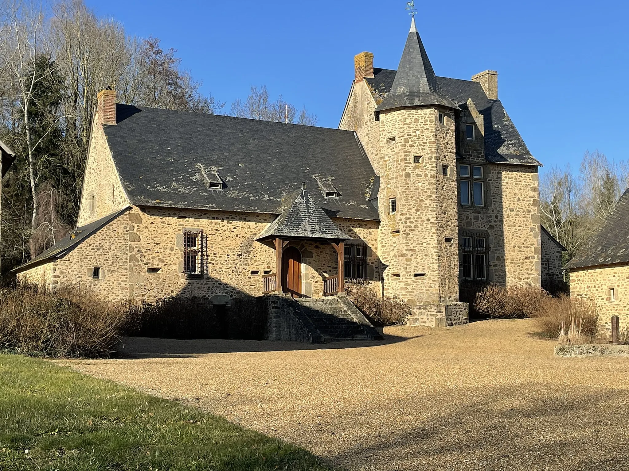 Photo showing: Manoir de Pierre Fontaine - Sainte-Gemmes-le-Robert (53600)