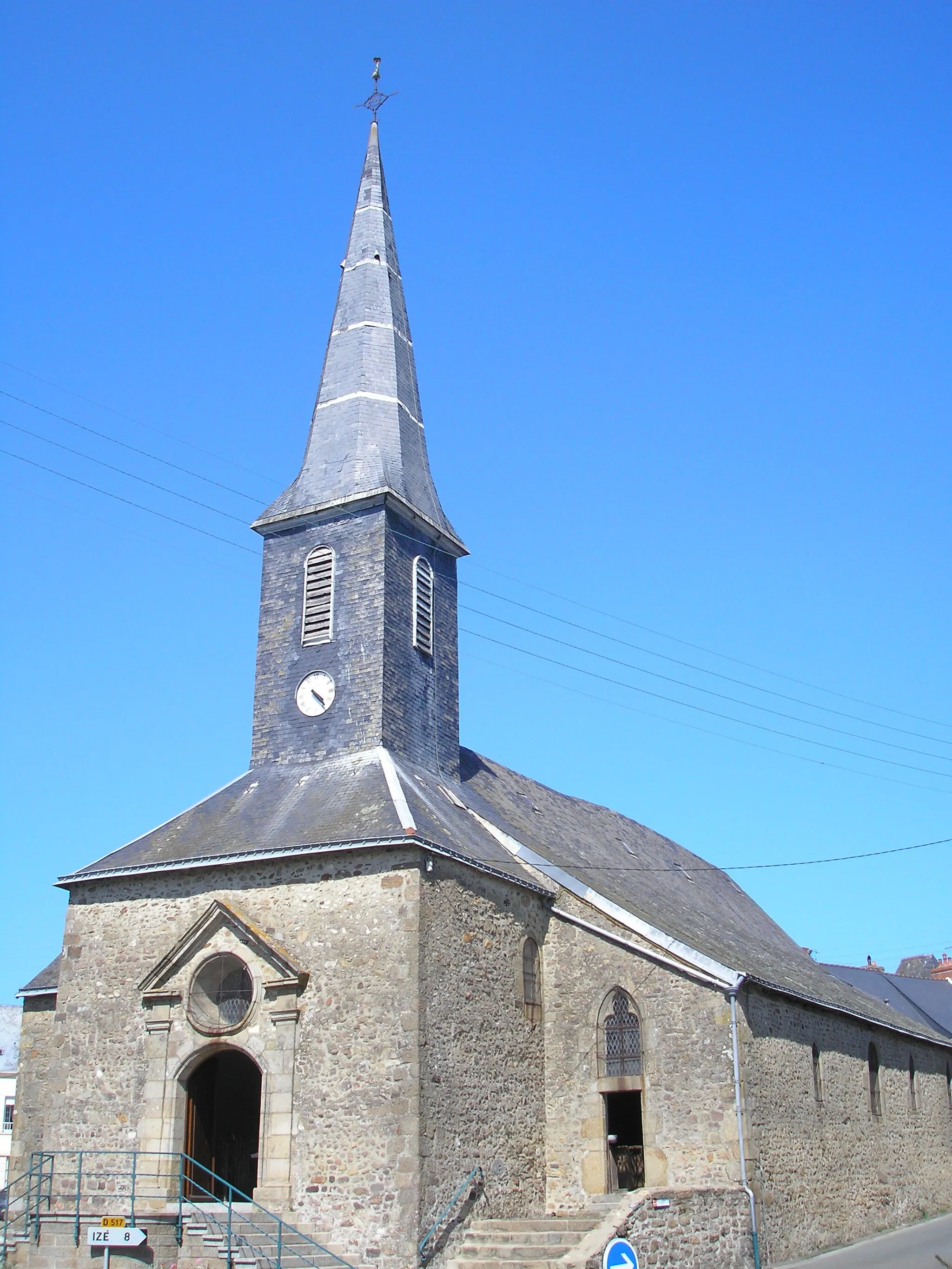 Photo showing: Sainte-Gemmes-le-Robert (Pays de la Loire, France). L'église Sainte-Gemme.