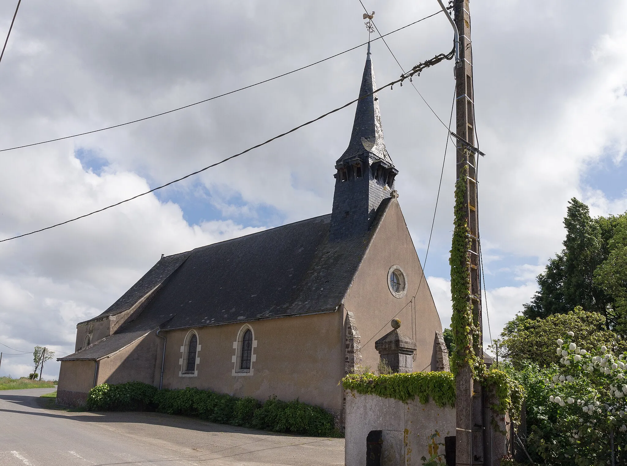 Photo showing: Church of Saint-Gault in Quelaines-Saint-Gault.