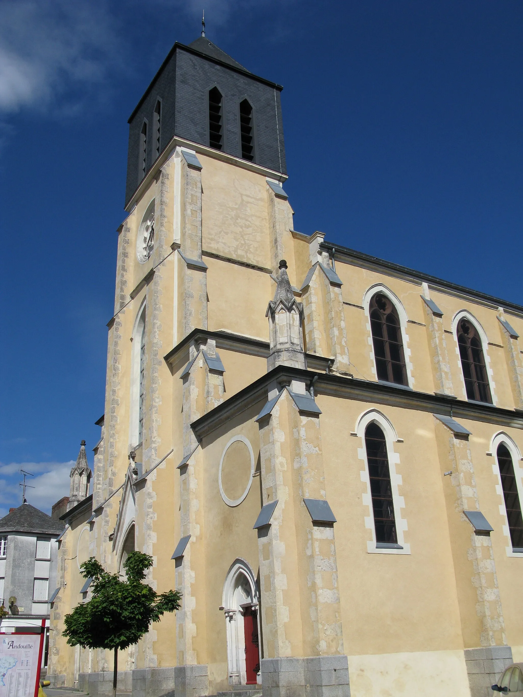 Photo showing: Église d'Andouillé