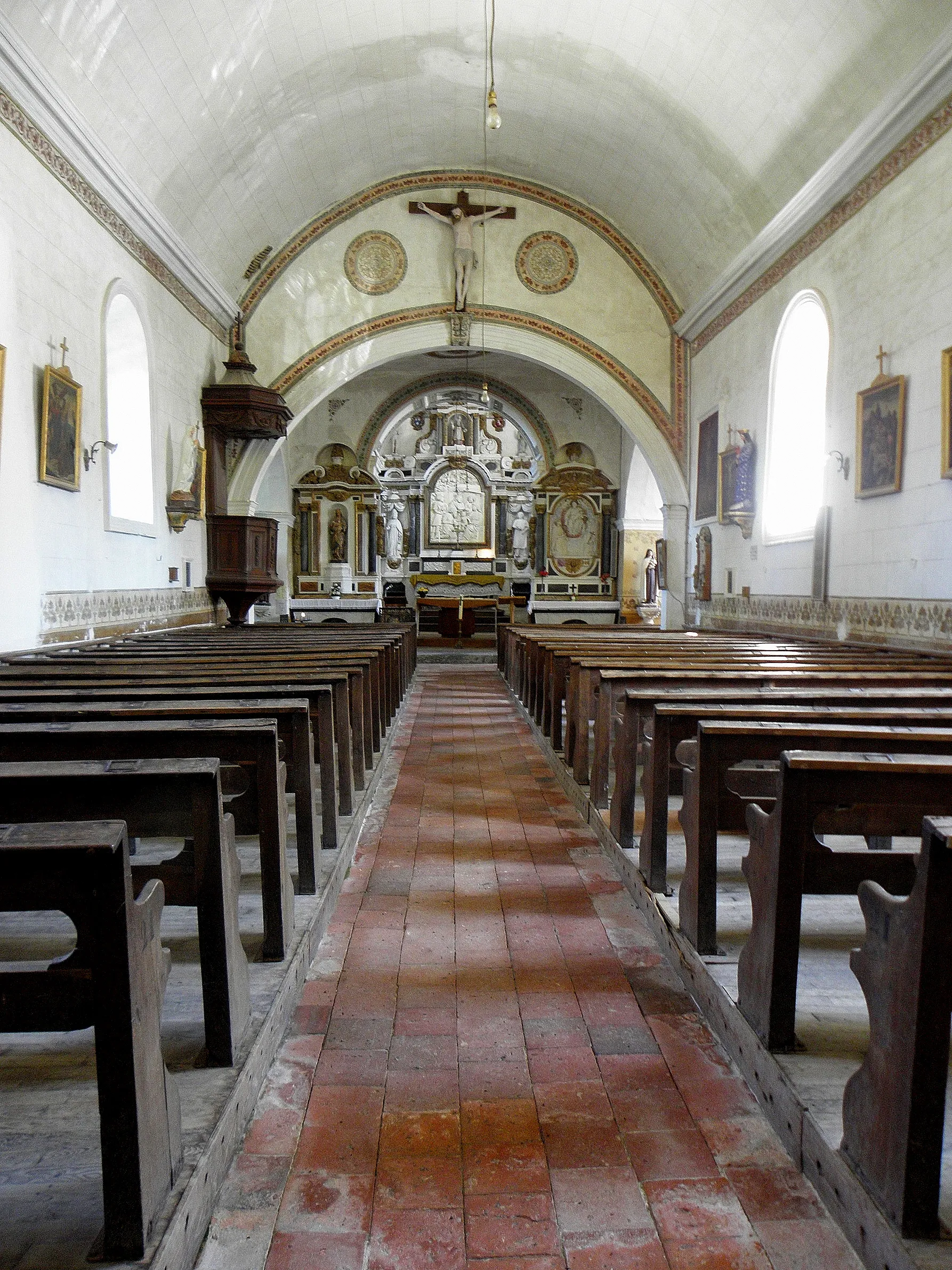 Photo showing: Église Saint-Pierre de Chalons-du-Maine (53).