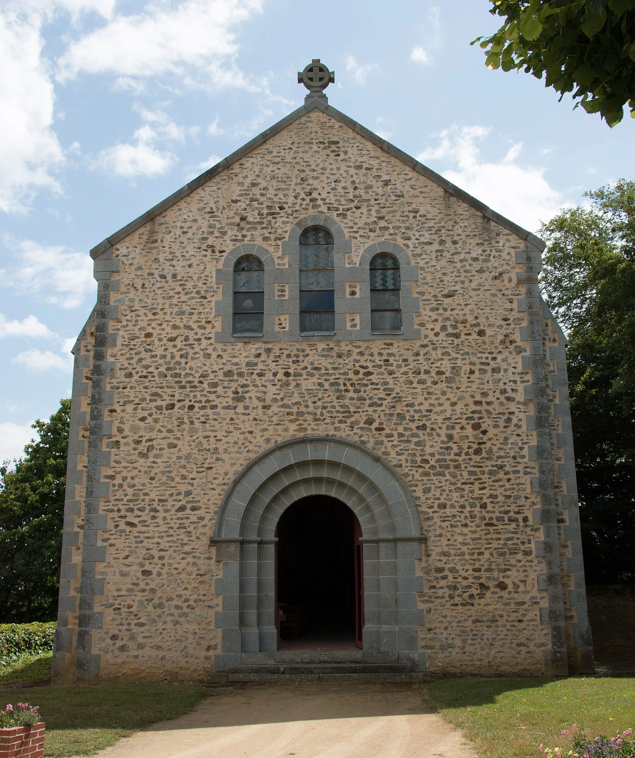 Photo showing: Église paroissiale Saint-Georges de Gesnes.