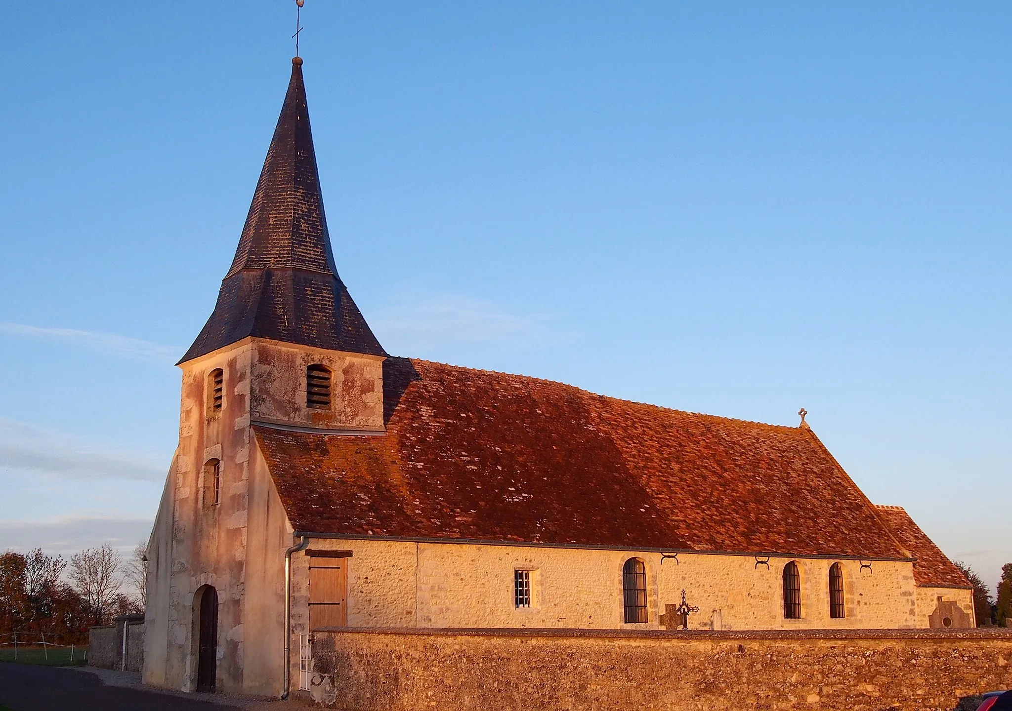 Photo showing: Serans (Normandie, France). L'église Saint-Sulpice.