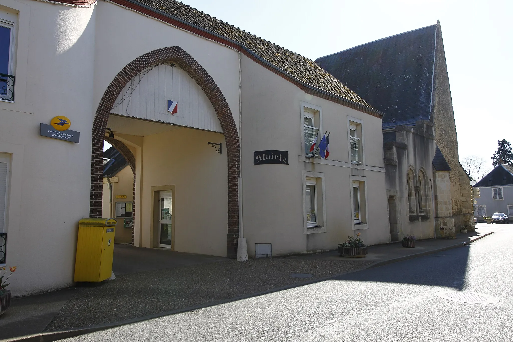 Photo showing: Mairie de Saint-Maixent