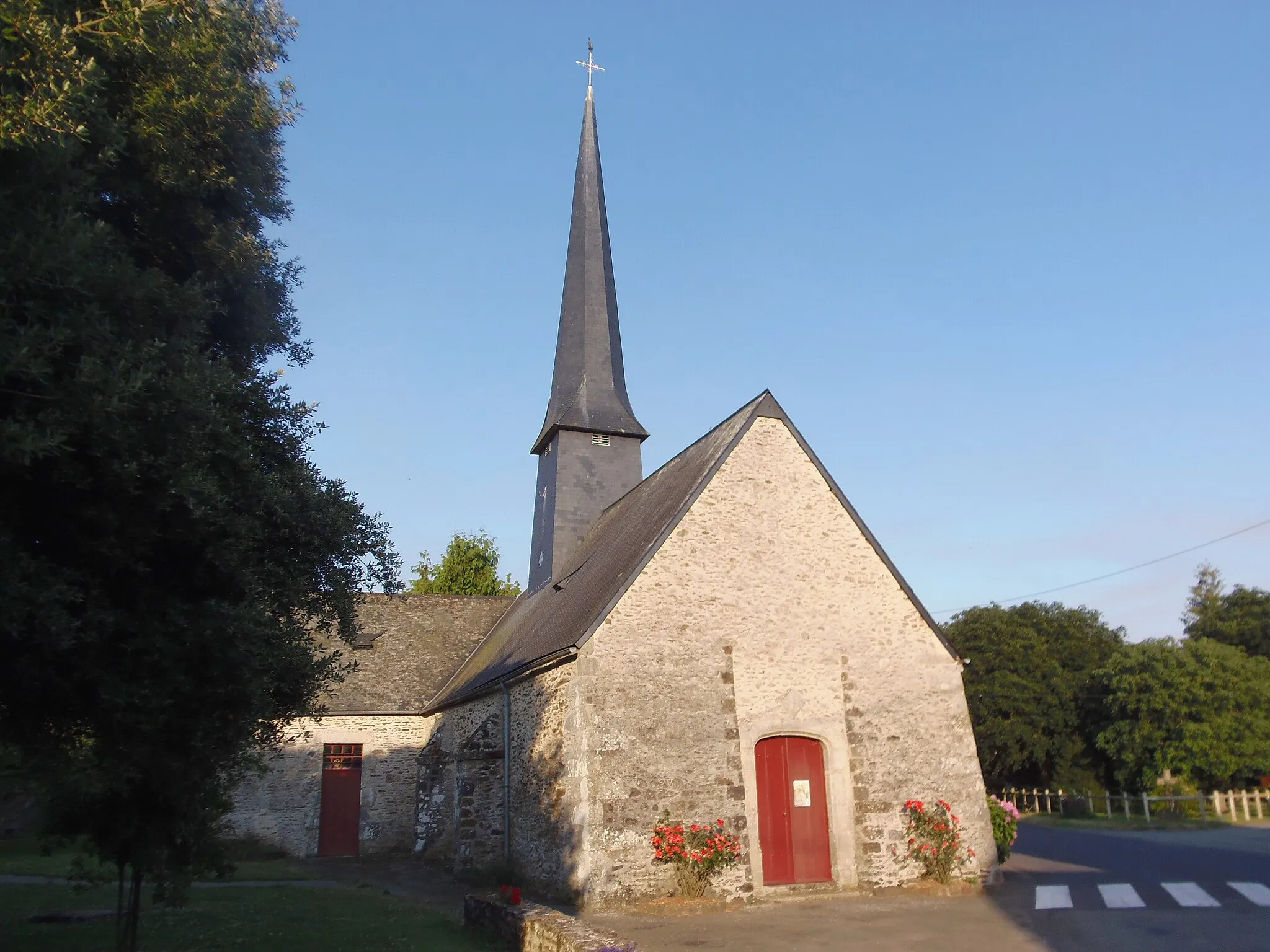Photo showing: Champfrémont (Pays de la Loire, France). L'église Saint-Martin.
