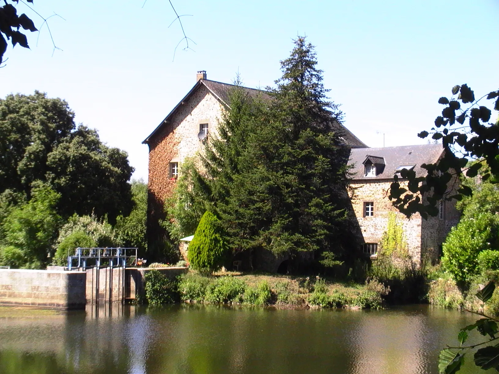 Photo showing: Un ancien moulin du côté de Laval.