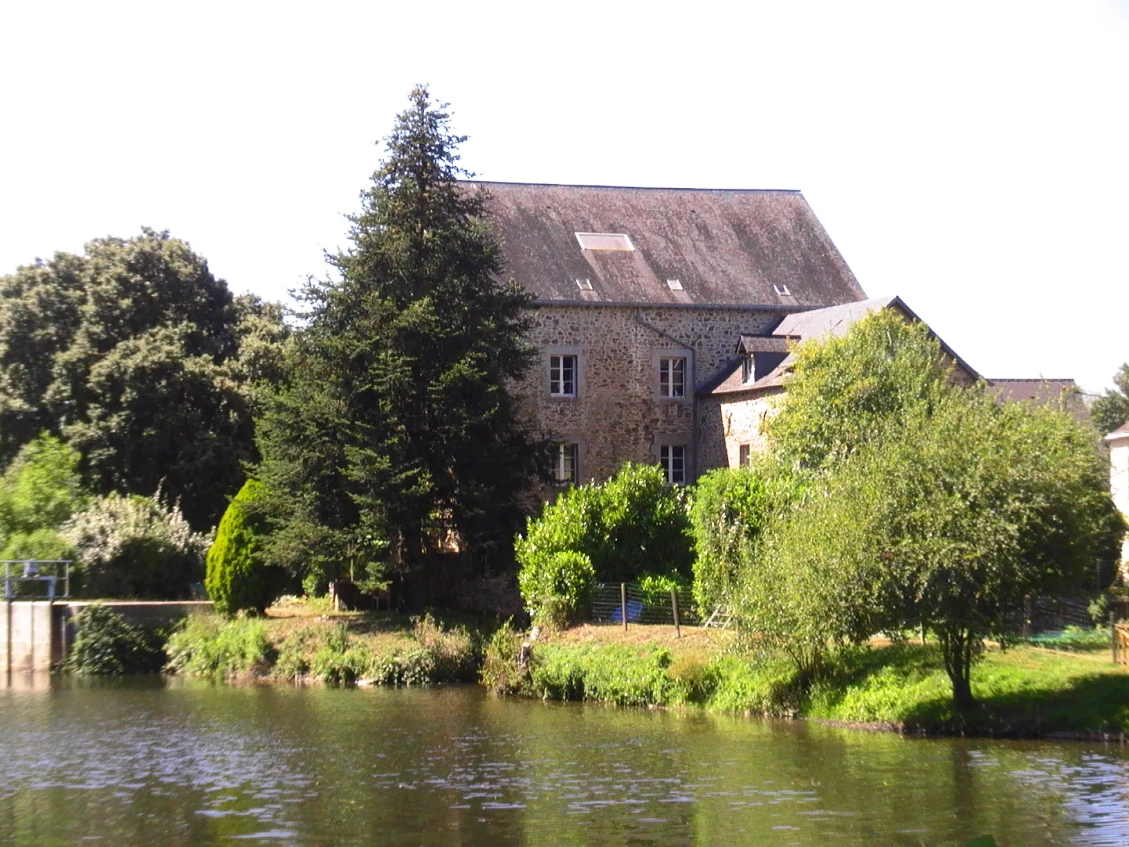 Photo showing: Un ancien moulin du côté de Laval.