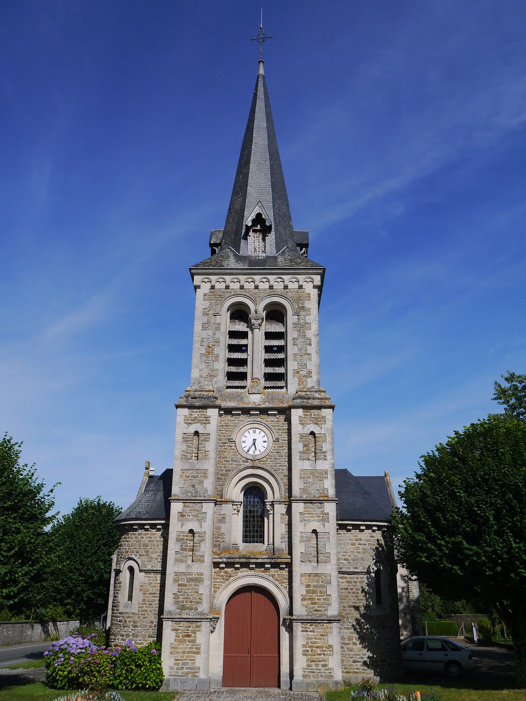 Photo showing: L'église Saint-Baudelle.