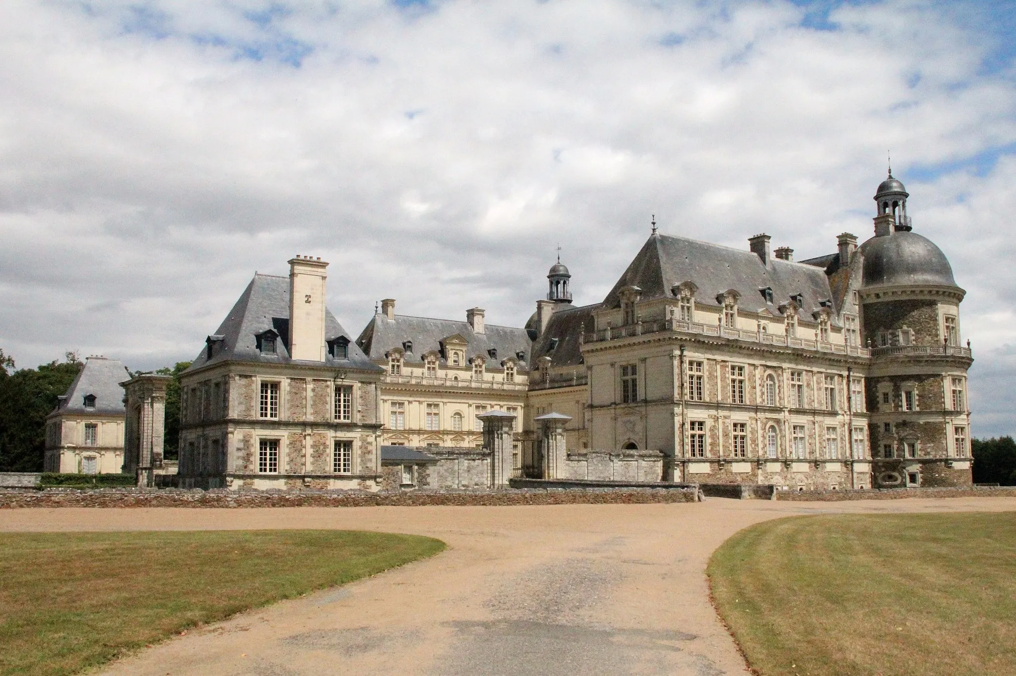 Photo showing: This building is classé au titre des monuments historiques de la France. It is indexed in the base Mérimée, a database of architectural heritage maintained by the French Ministry of Culture, under the reference PA00109270 .