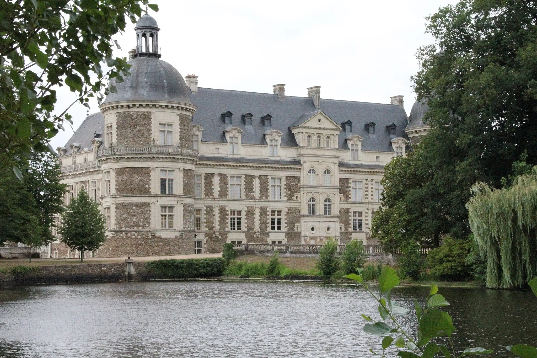 Photo showing: This building is classé au titre des monuments historiques de la France. It is indexed in the base Mérimée, a database of architectural heritage maintained by the French Ministry of Culture, under the reference PA00109270 .