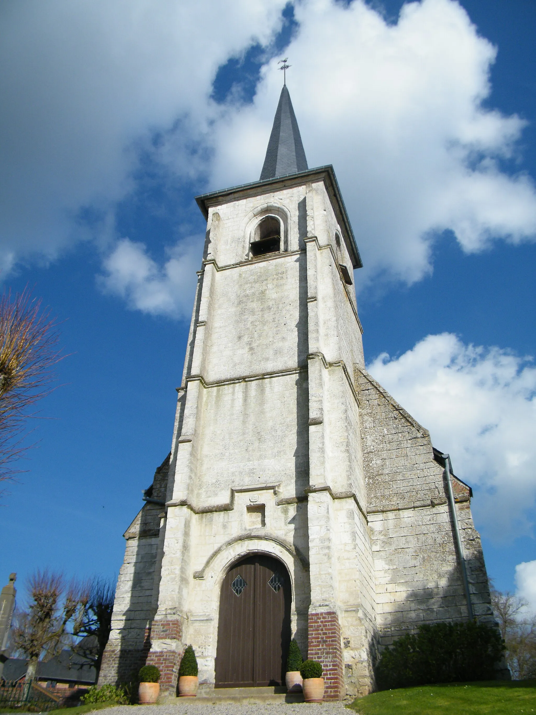 Photo showing: Le clocher de l'église Saint-Martin de Frucourt, Somme, France.