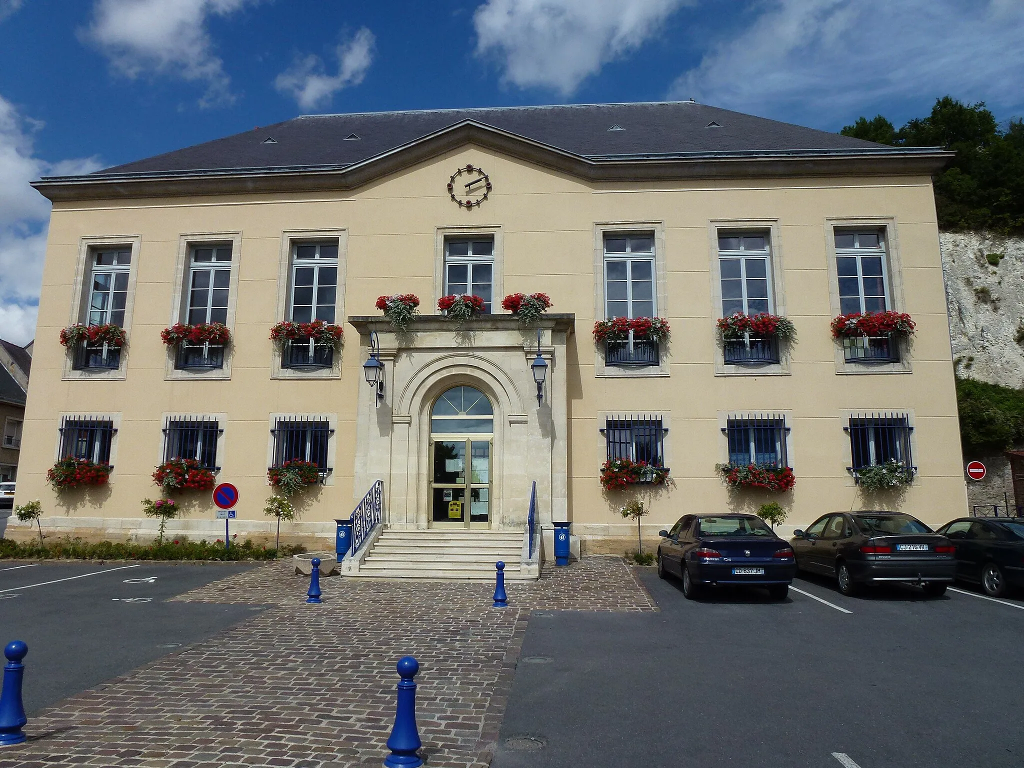 Photo showing: Château-Porcien (Ardennes) mairie