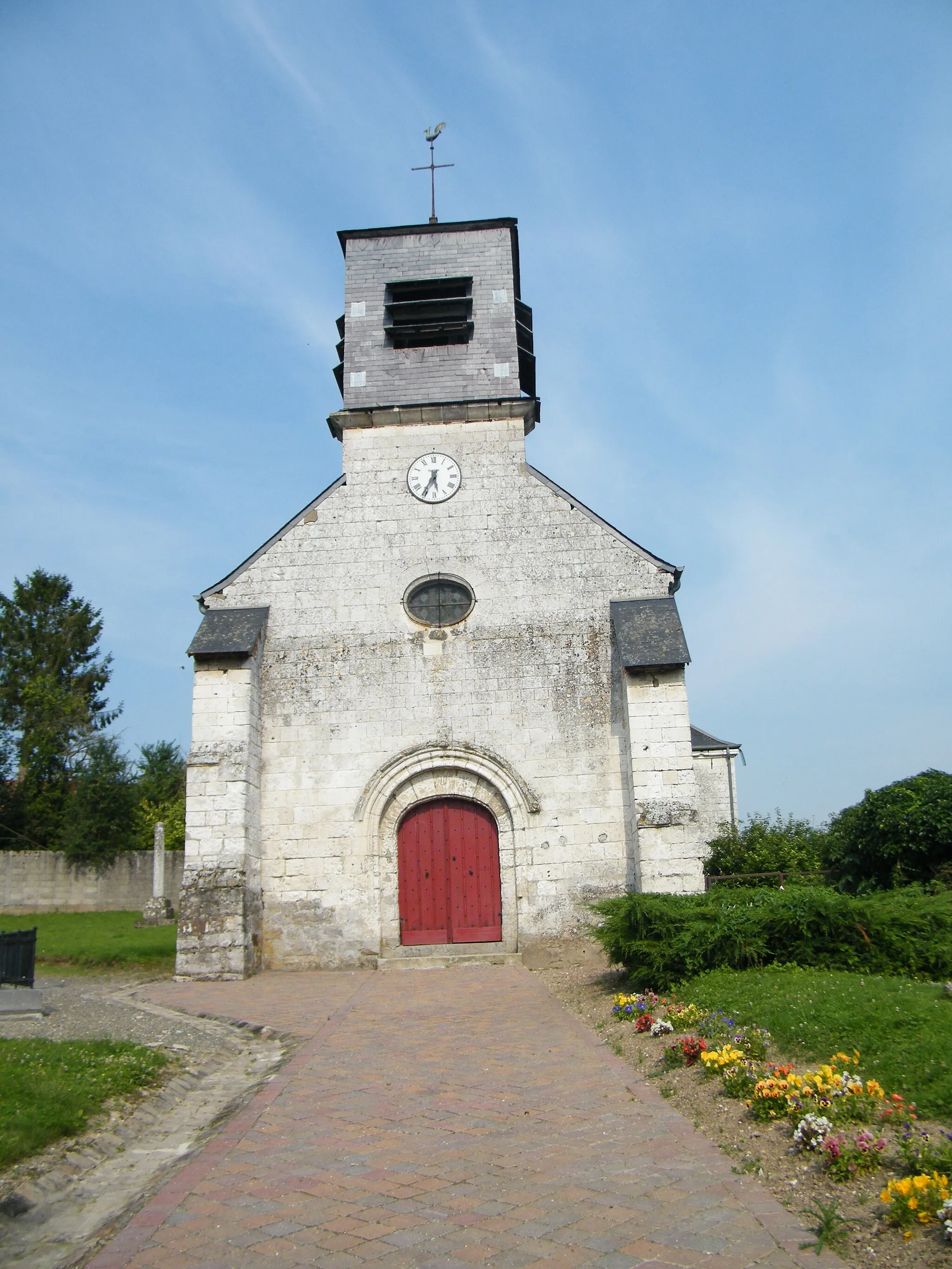 Photo showing: L'église Saint-Martin de Pernois, Somme, France.