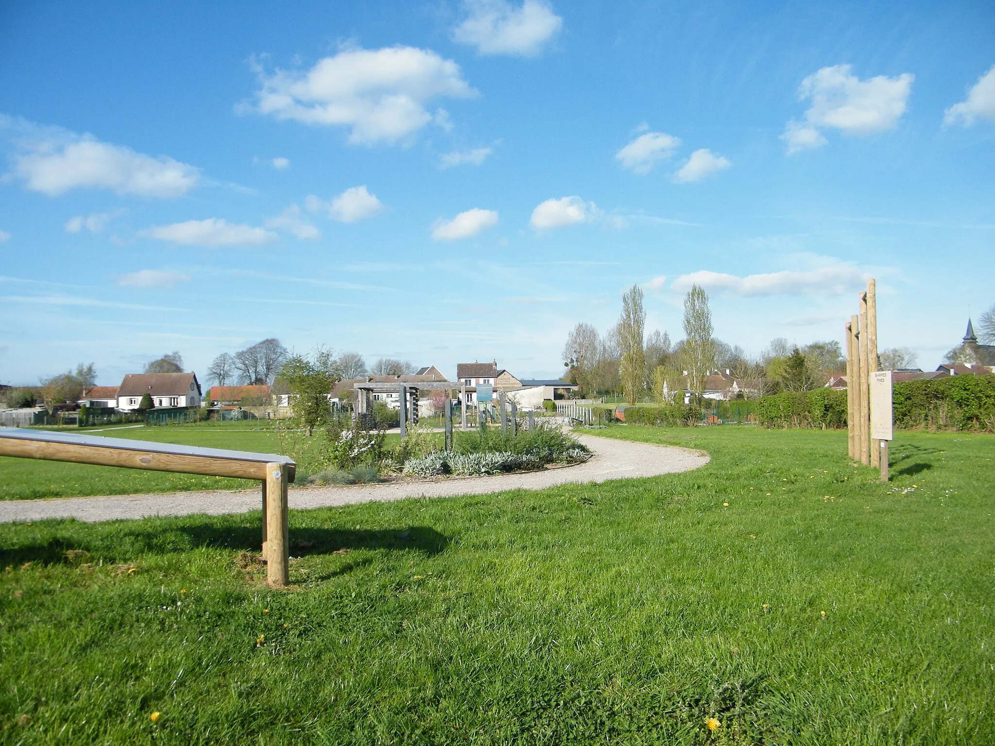 Photo showing: Hautvillers-Ouville, Somme, Fr, parc de loisirs.