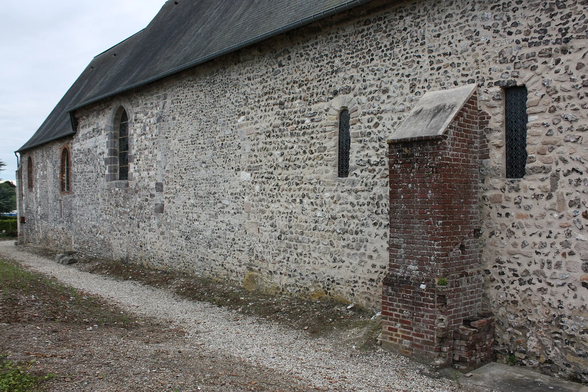 Photo showing: Martin-Église - Eglise Saint-Martin
Eglise d'origine romane

Vue du Nord-Ouest