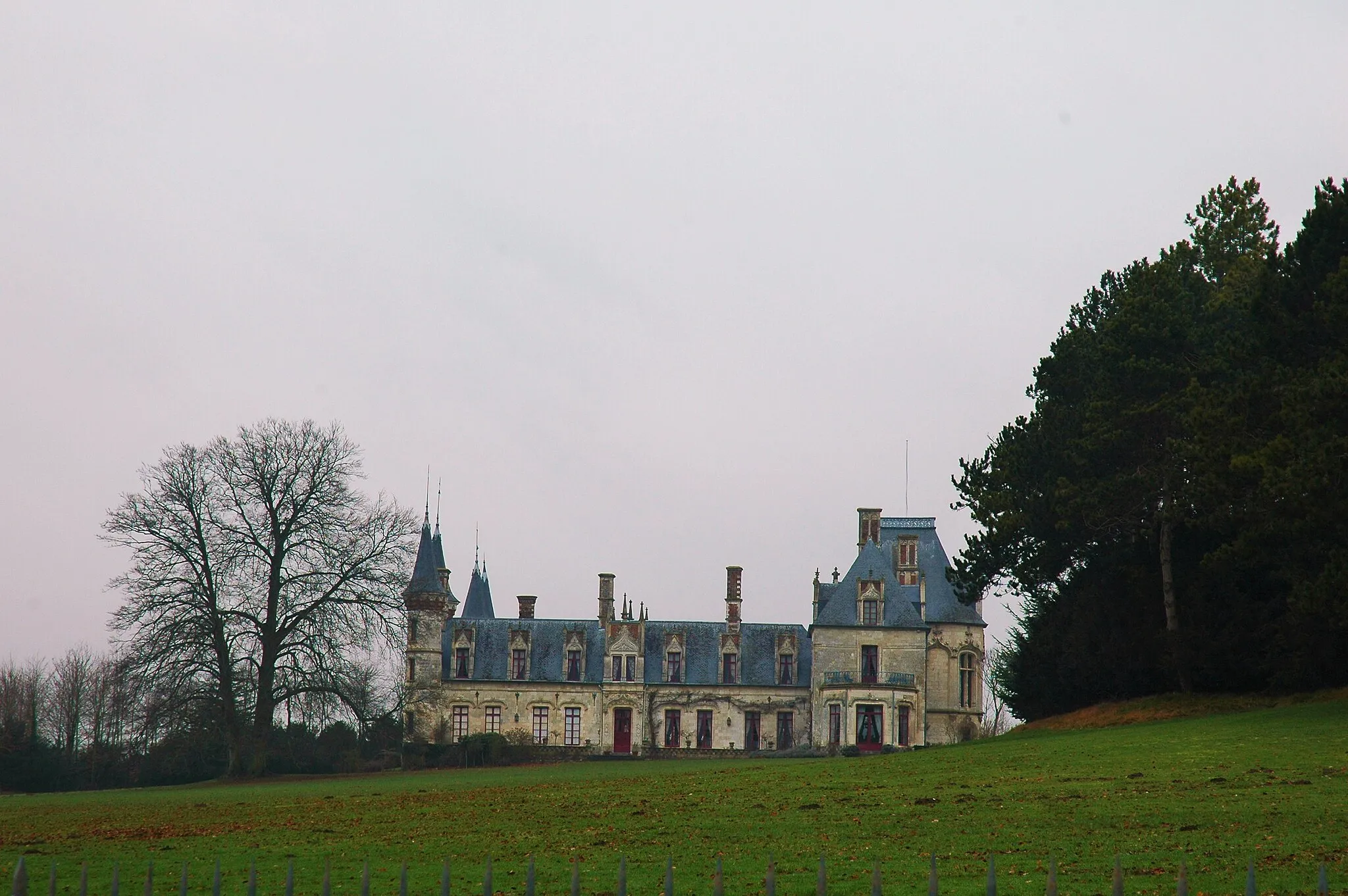 Photo showing: chateau de style"gothique troubadour" XVI-XIX siecle