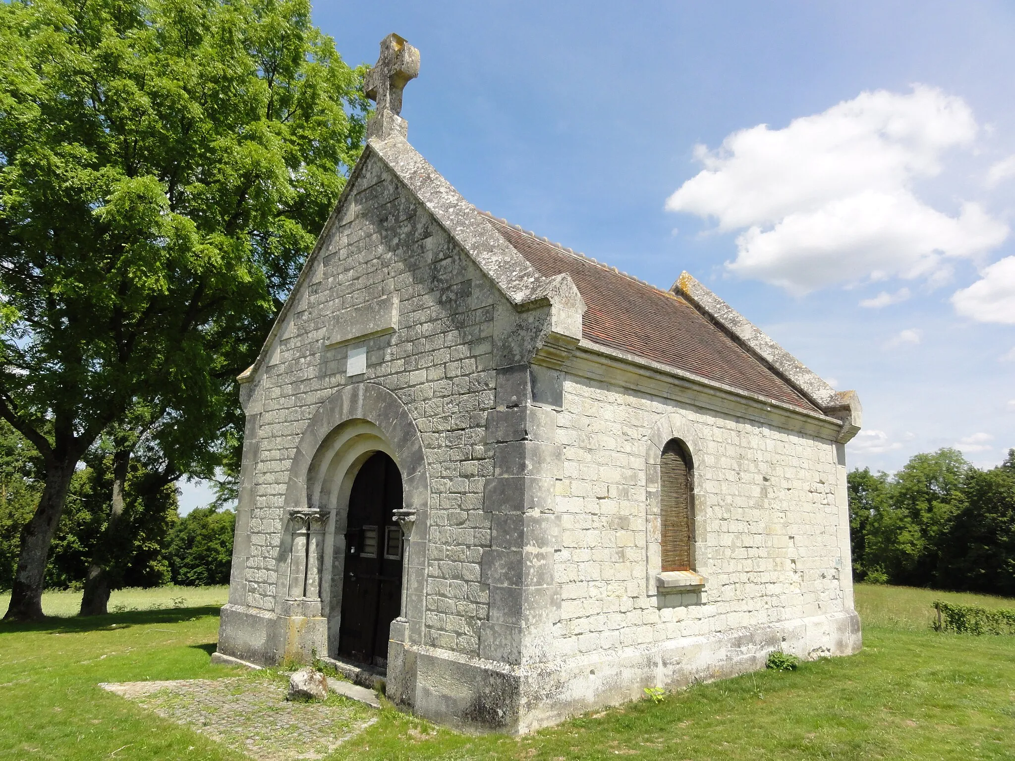 Photo showing: Filain (Aisne) chapelle Berthe, extérieur