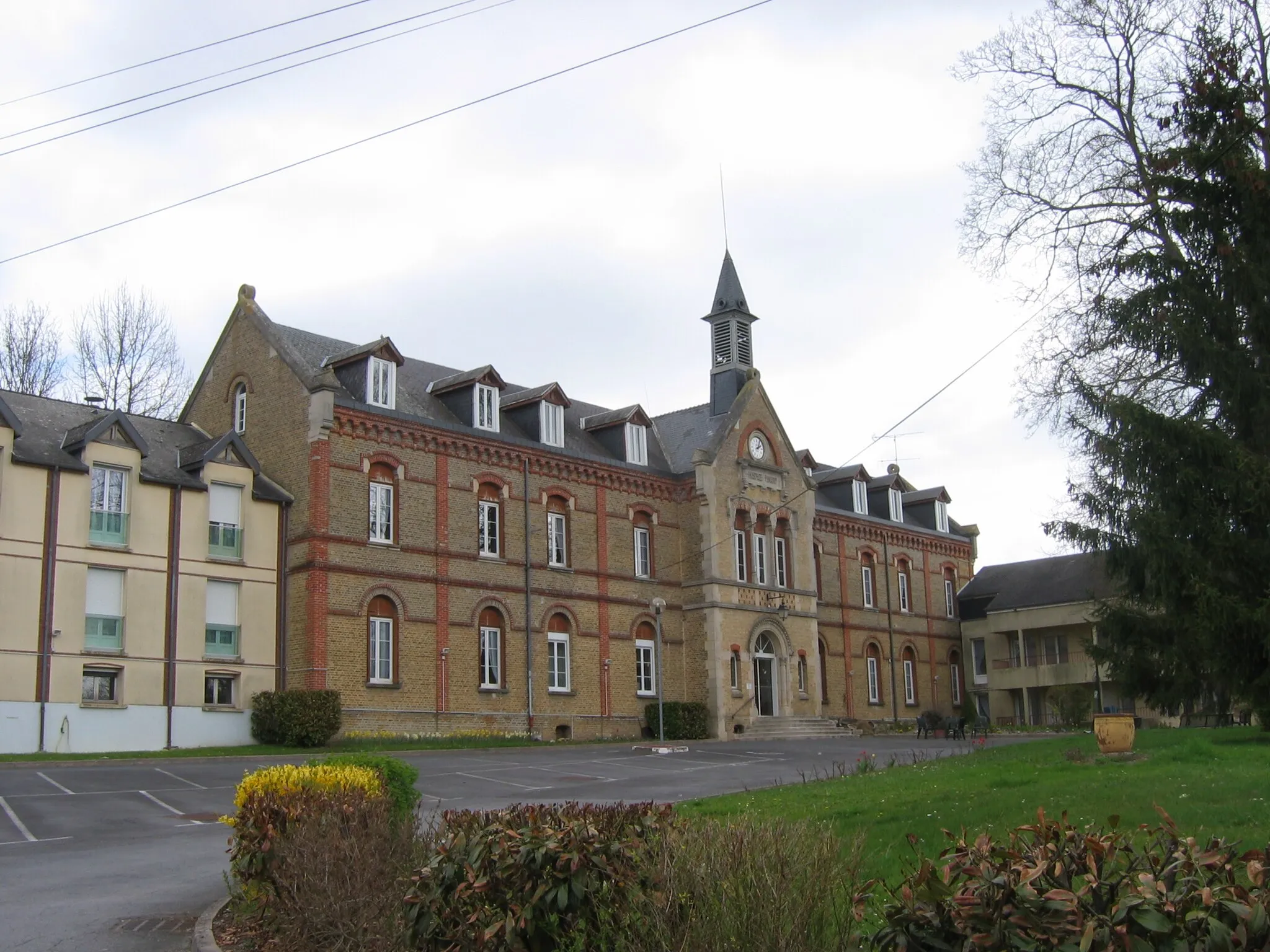 Photo showing: Hospice de St-Germainmont Ardennes France