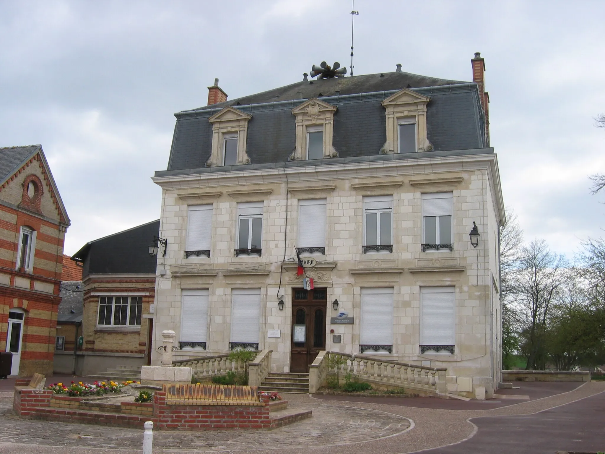 Photo showing: Mairie de St-Germainmont Ardennes France
